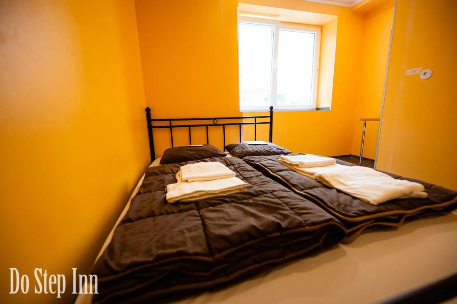 Photo of the whole room, Bed in Do Step Inn Central - Self-Service-Hostel