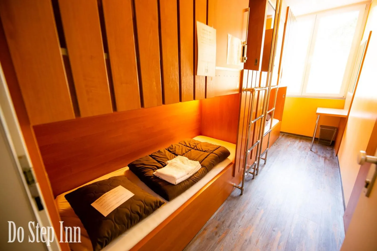 Bed in Do Step Inn Central - Self-Service-Hostel