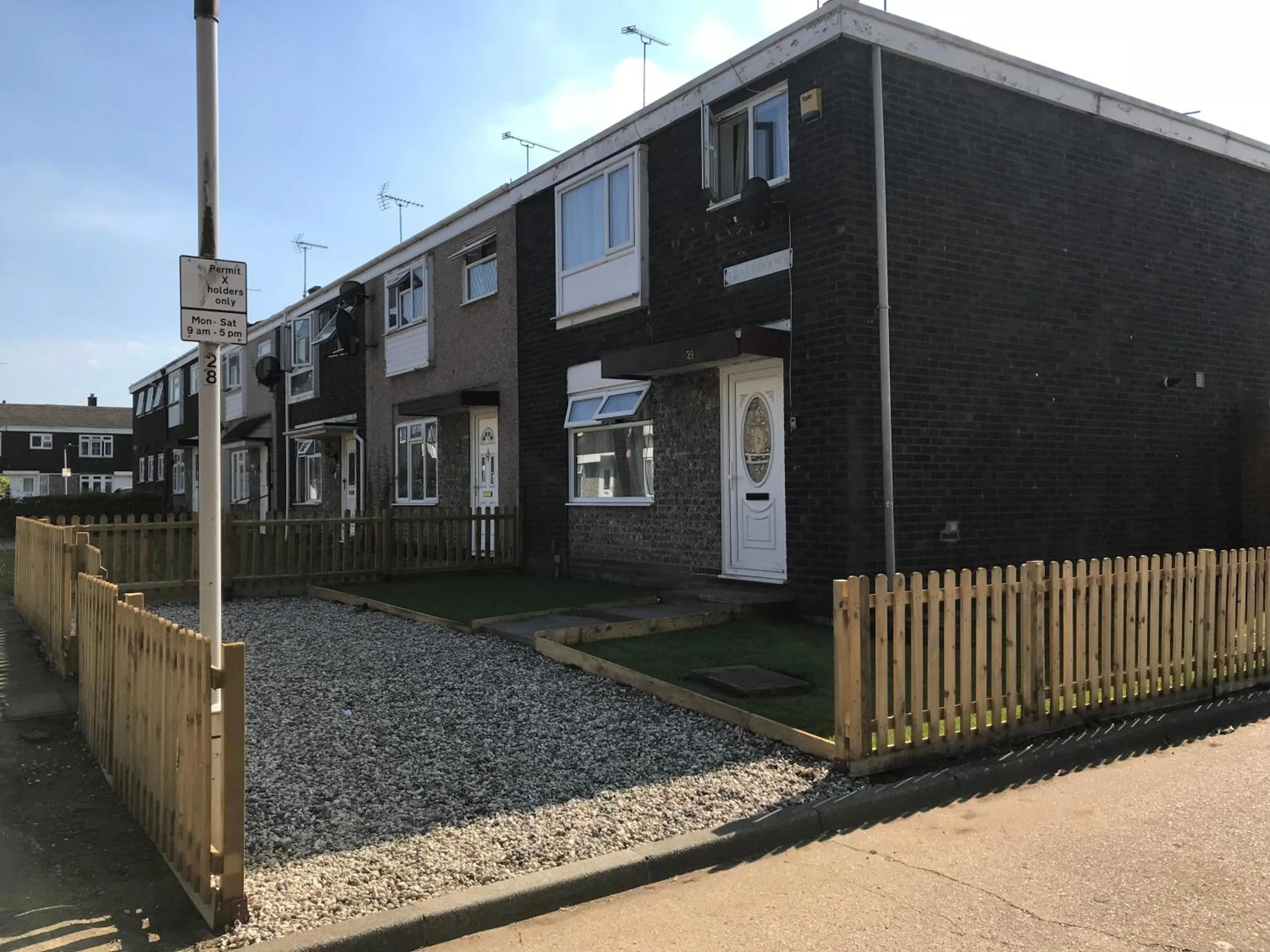 Property building in 4 Bed House next to Basildon Town Centre