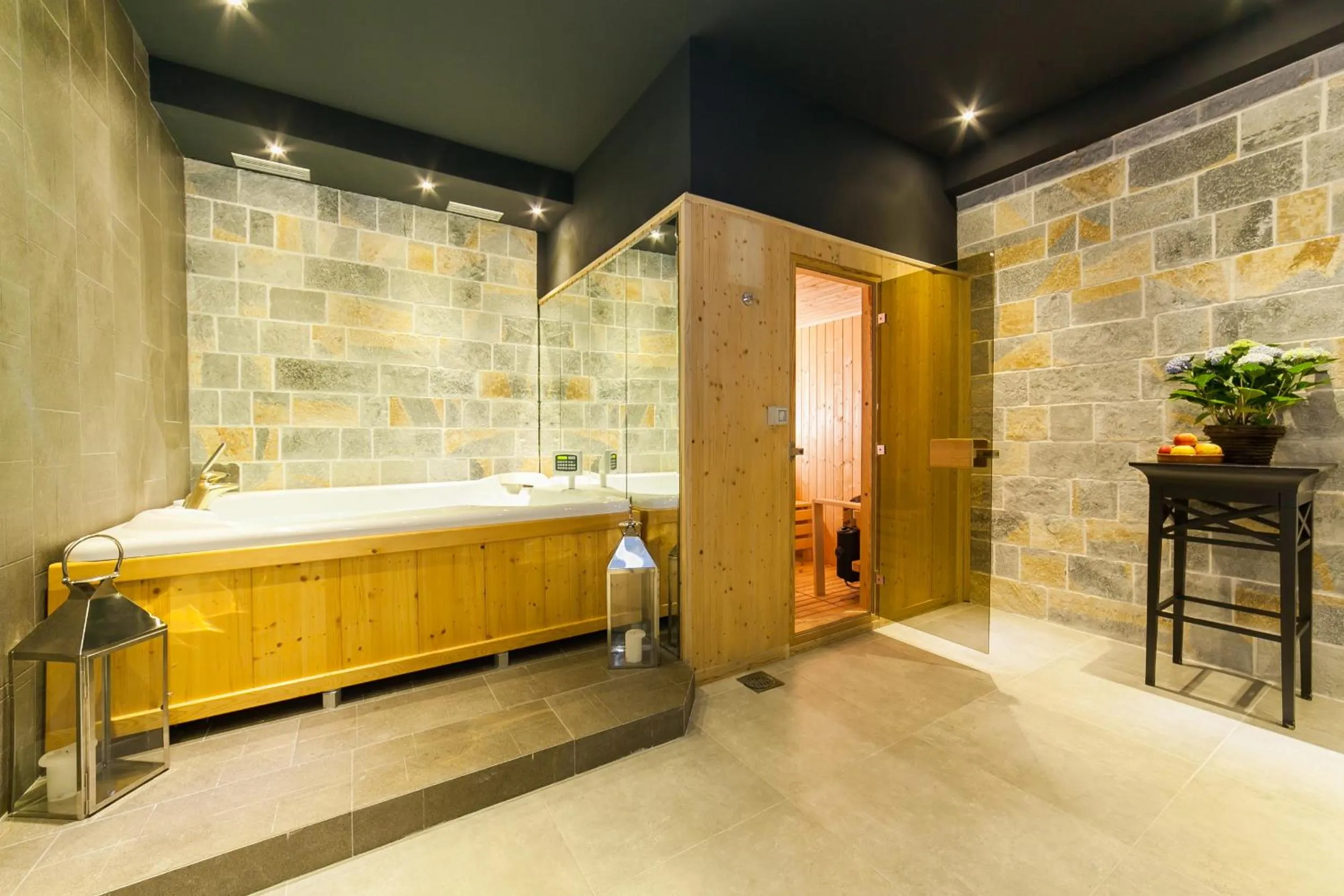 Hot Tub in Hotel Casa del Mare - Amfora