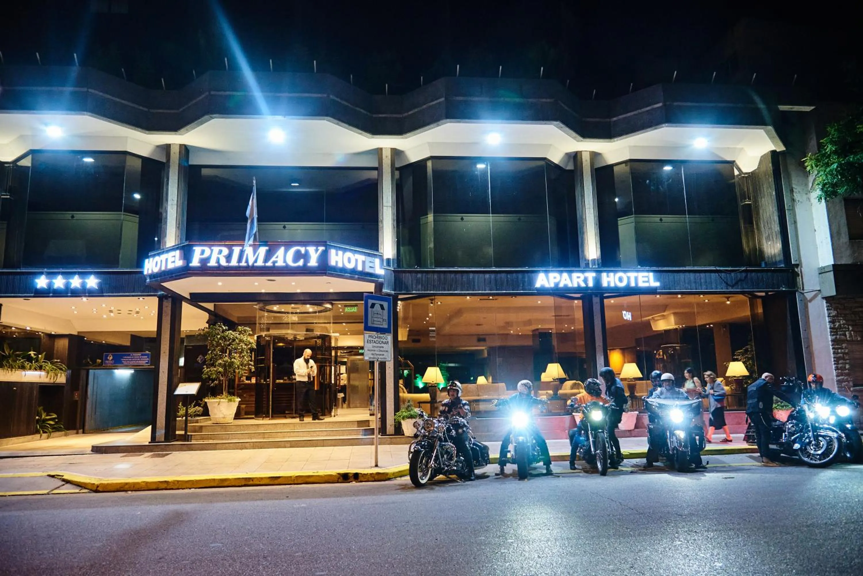 Facade/entrance in Primacy Apart Hotel