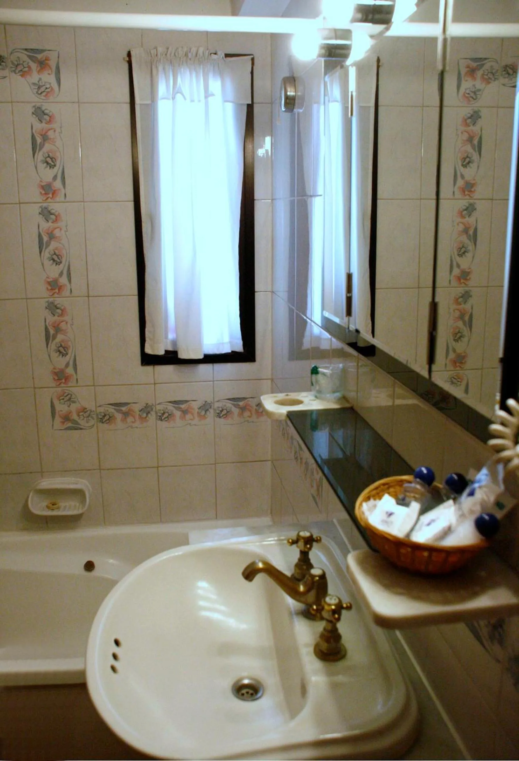 Bathroom in Primacy Apart Hotel