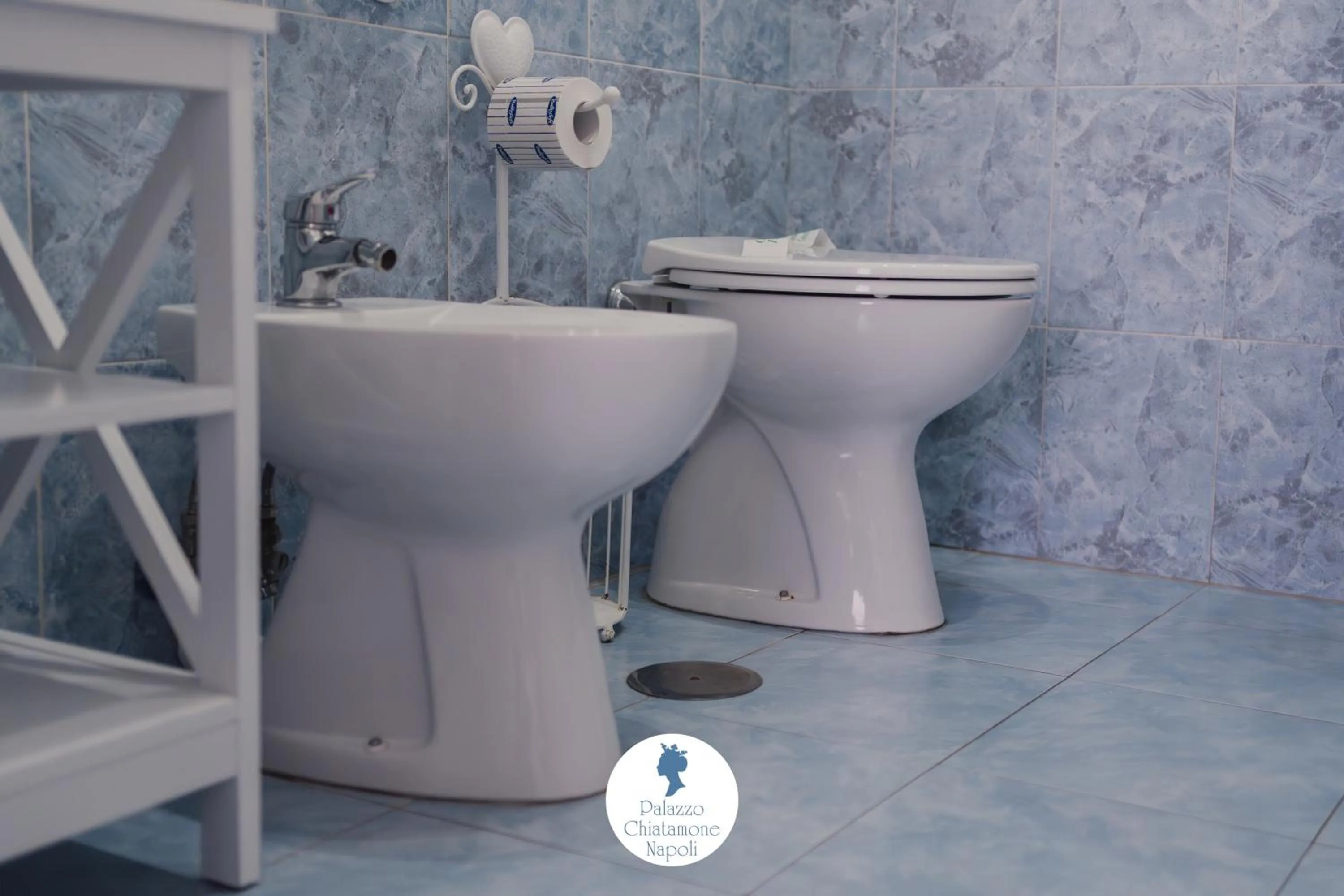 Toilet in Palazzo Chiatamone