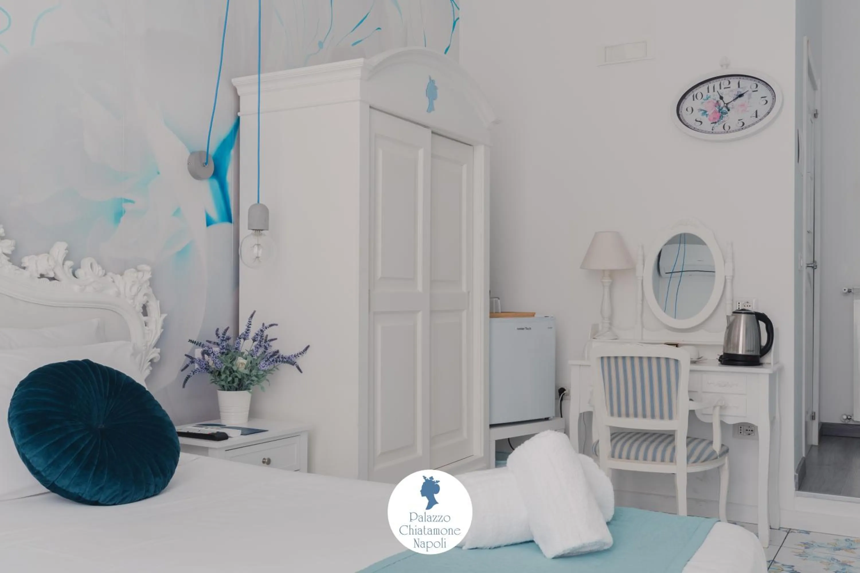 Bed in Palazzo Chiatamone