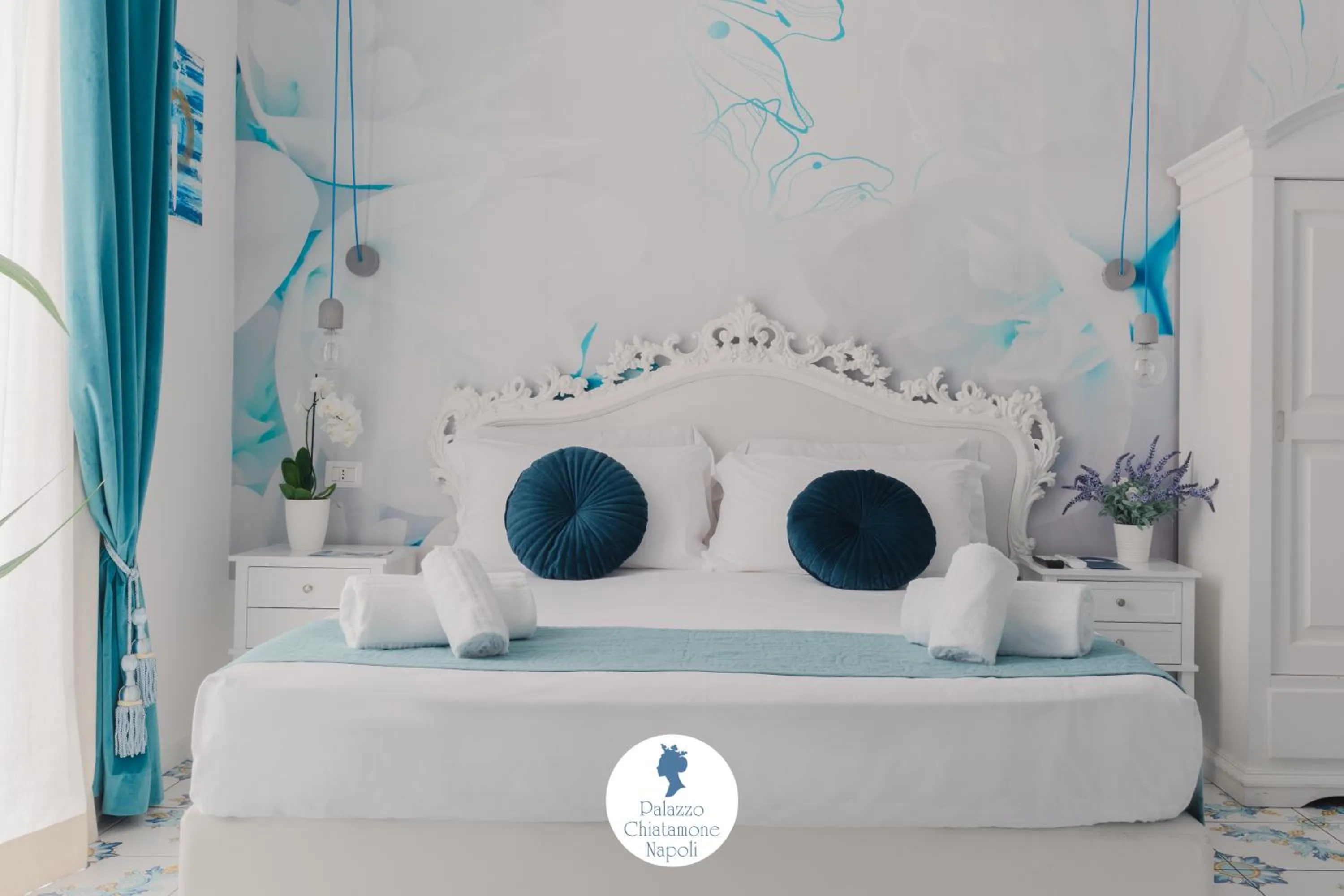 Bed in Palazzo Chiatamone