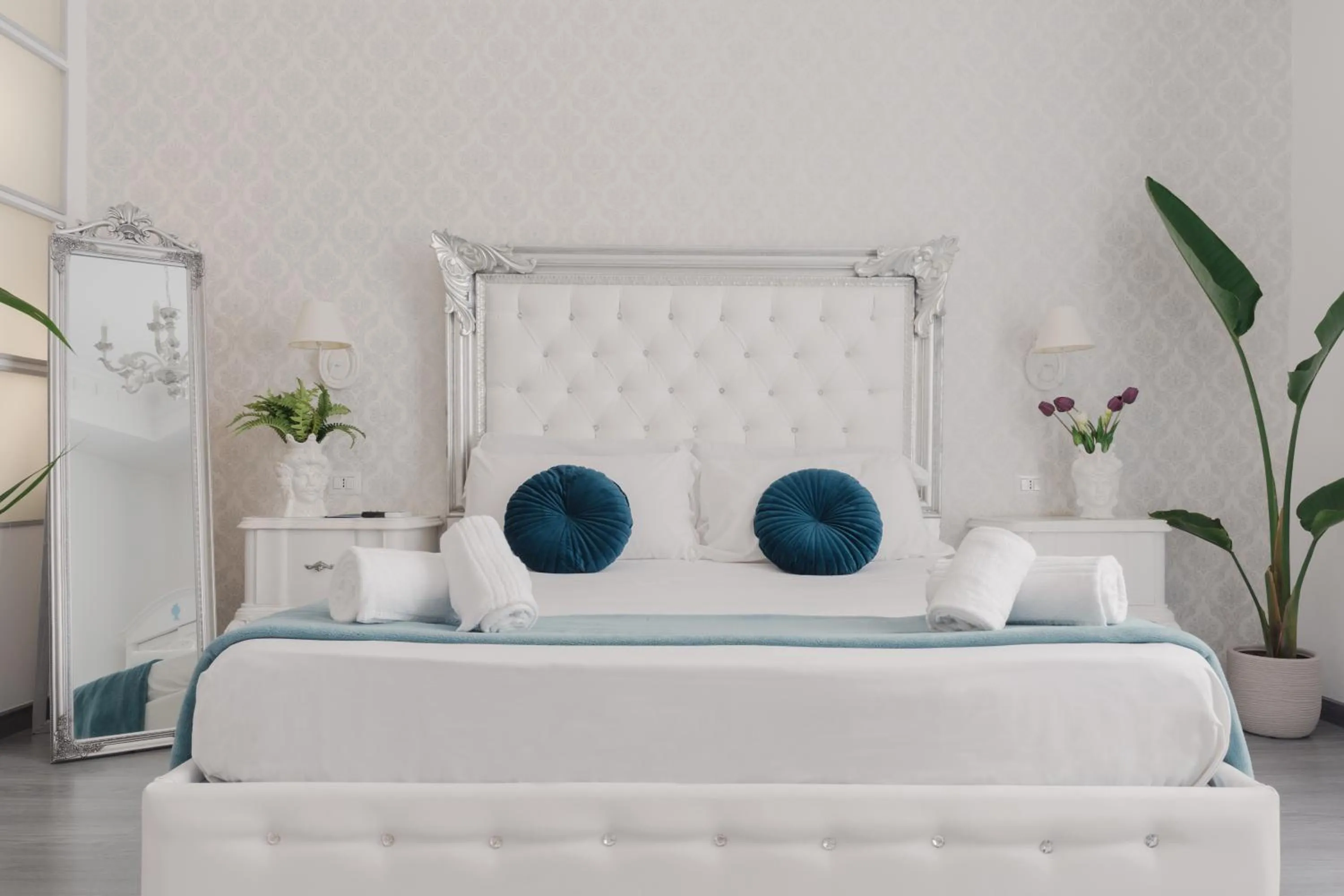 Bed in Palazzo Chiatamone