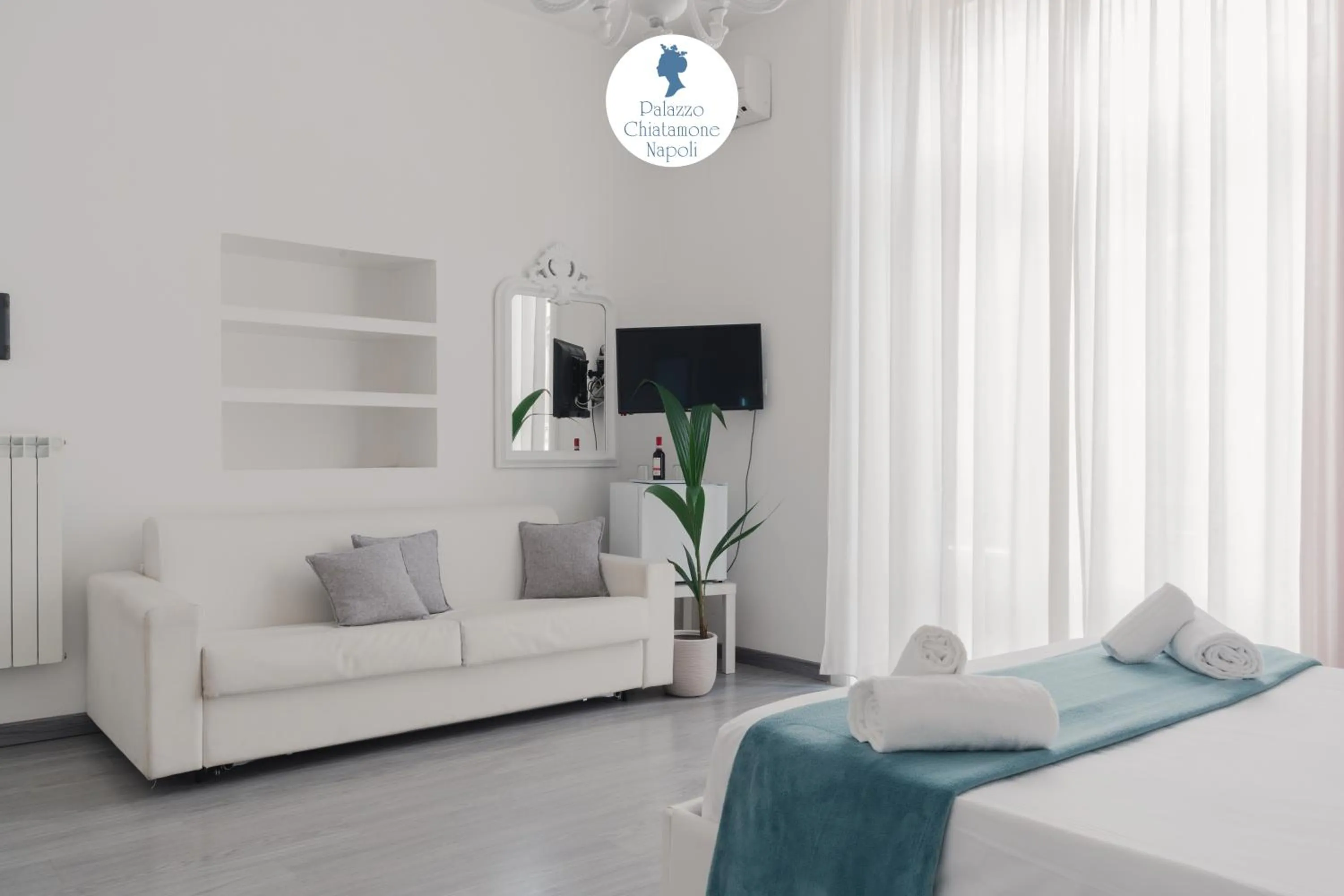 Bed in Palazzo Chiatamone