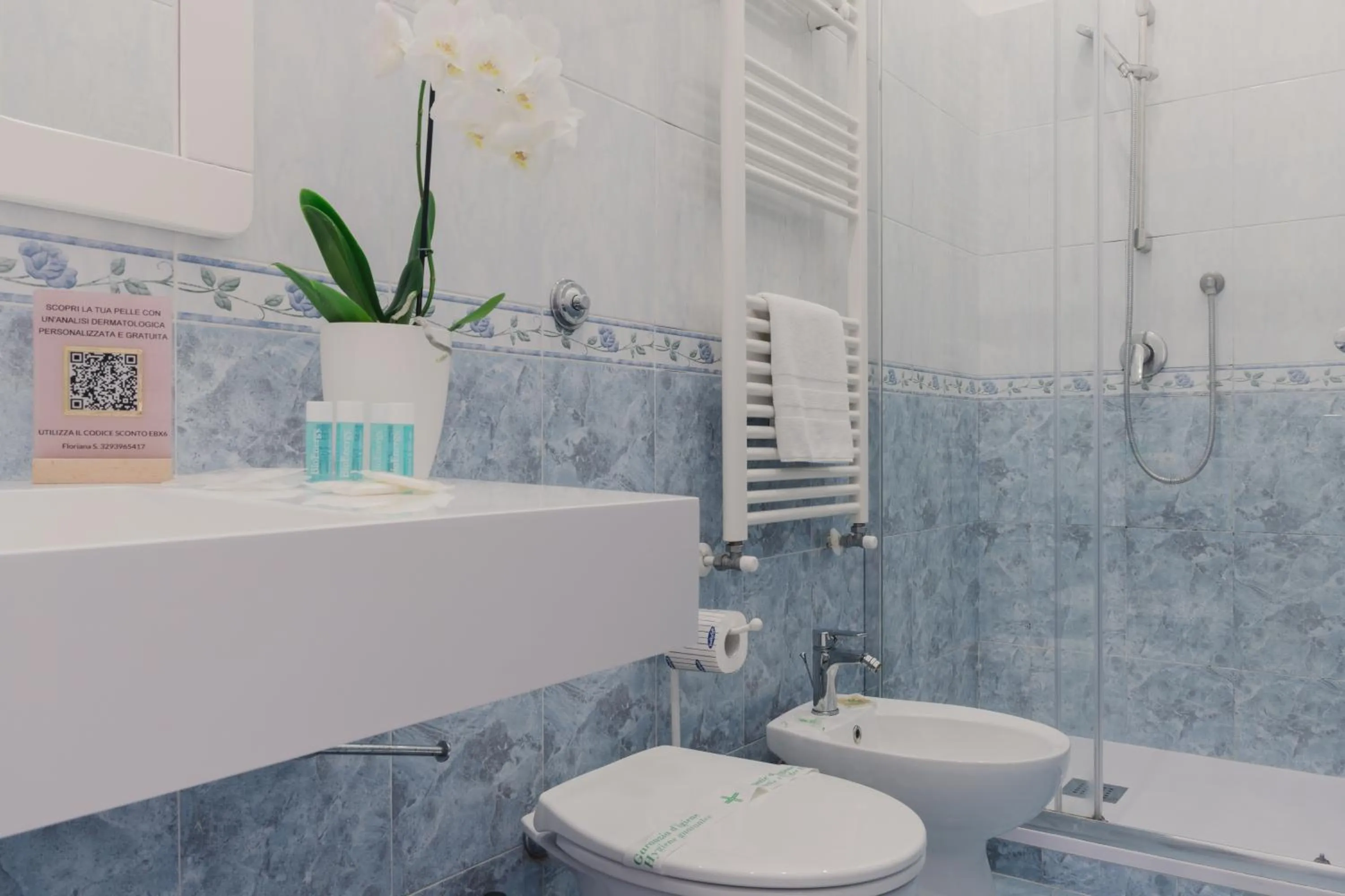 Shower in Palazzo Chiatamone