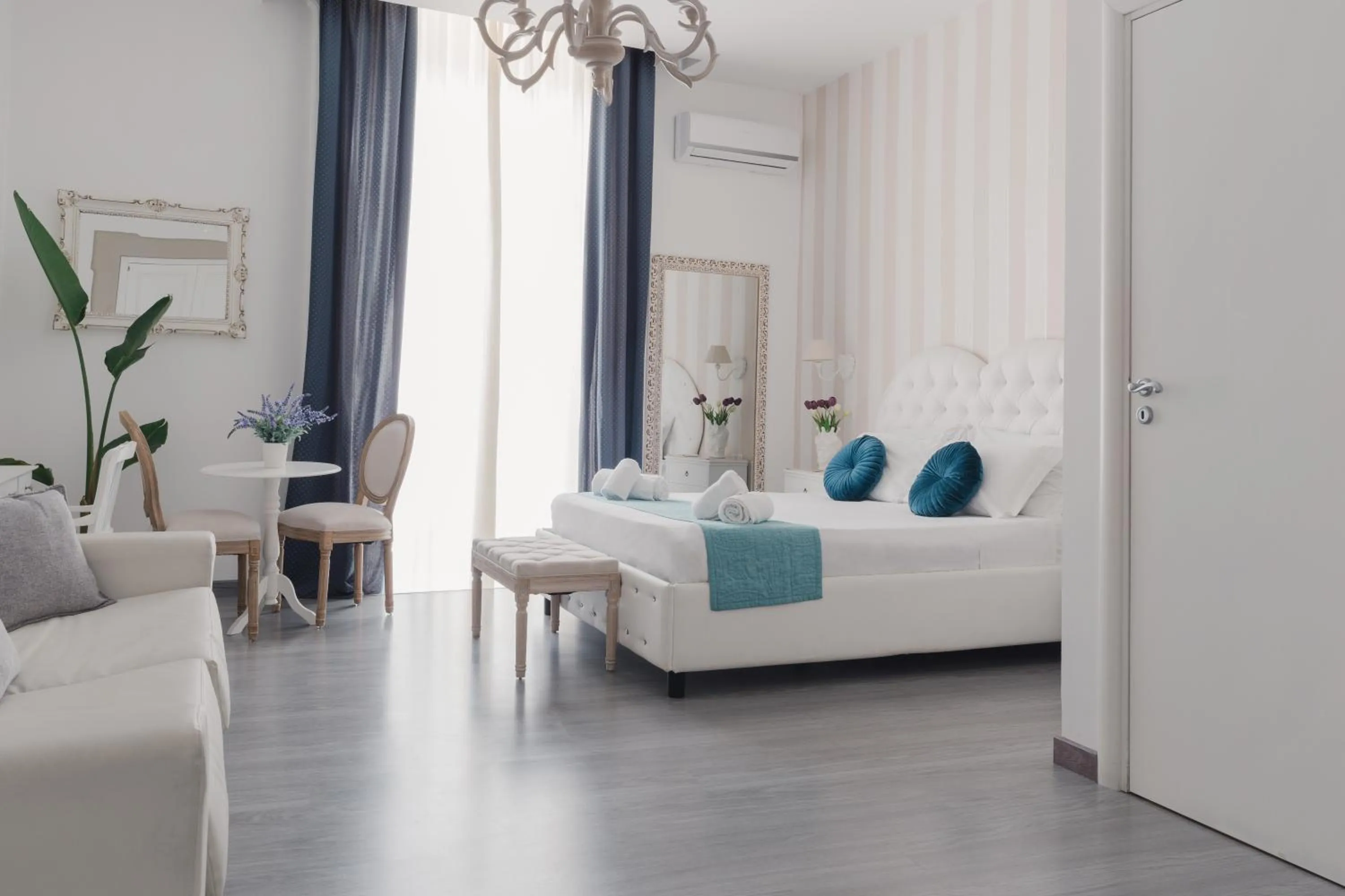 Bed in Palazzo Chiatamone