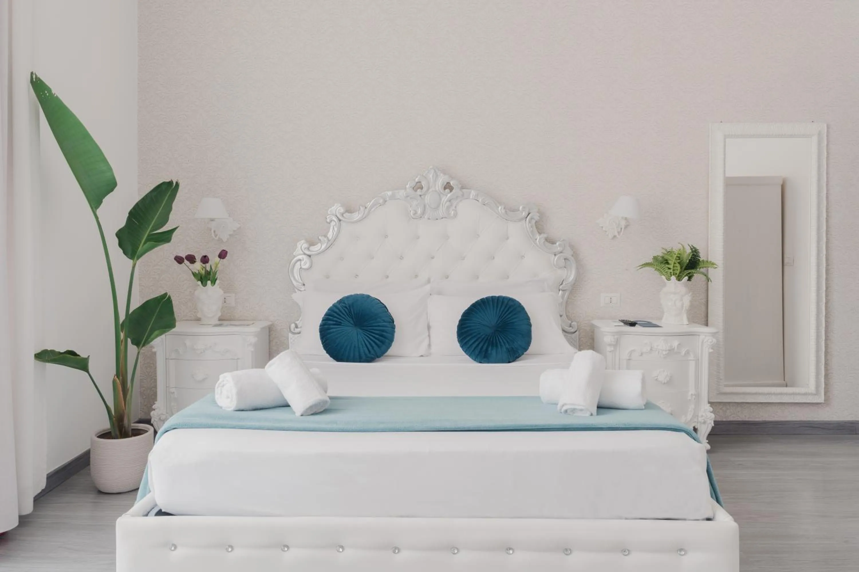 Bed in Palazzo Chiatamone