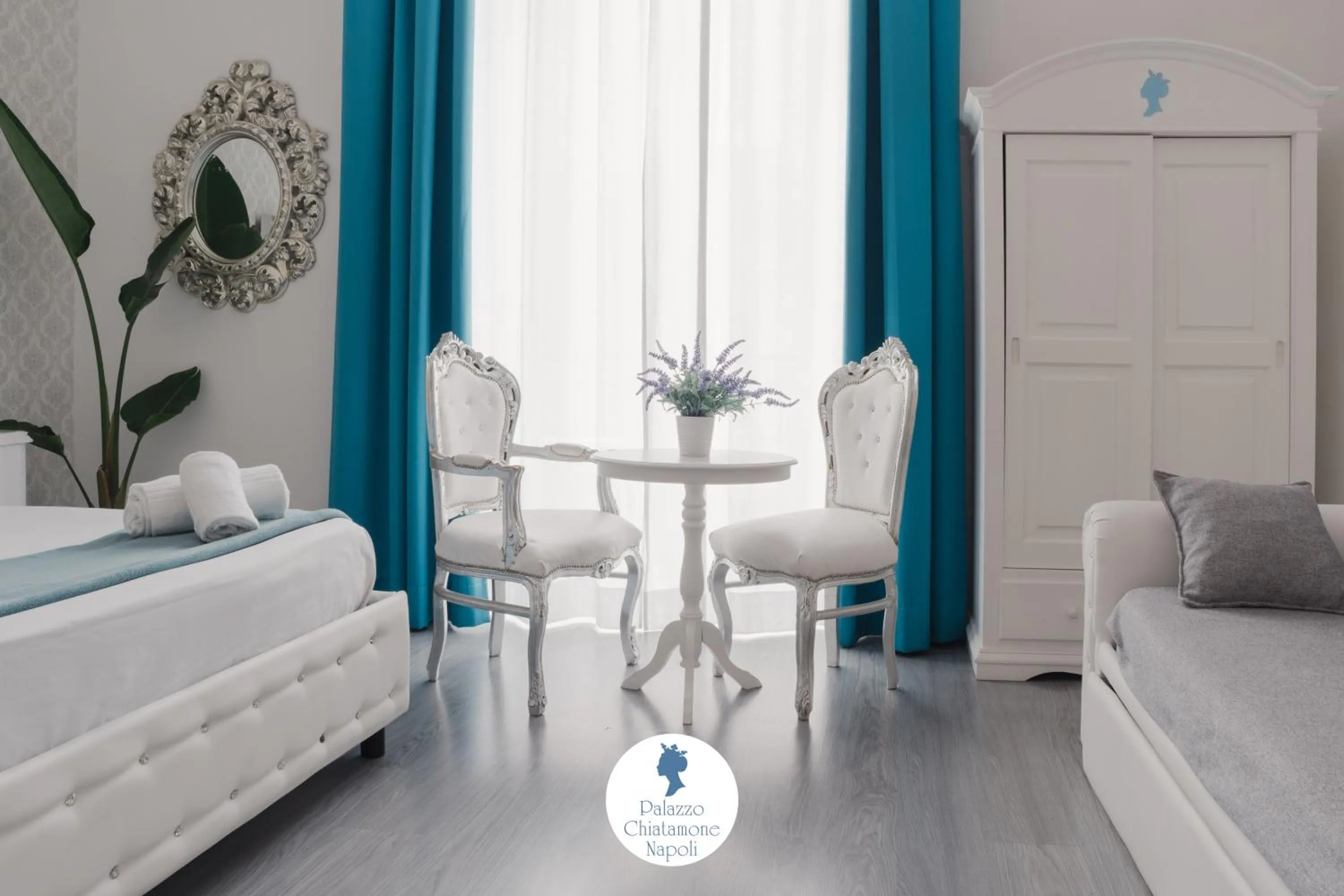 Bed in Palazzo Chiatamone