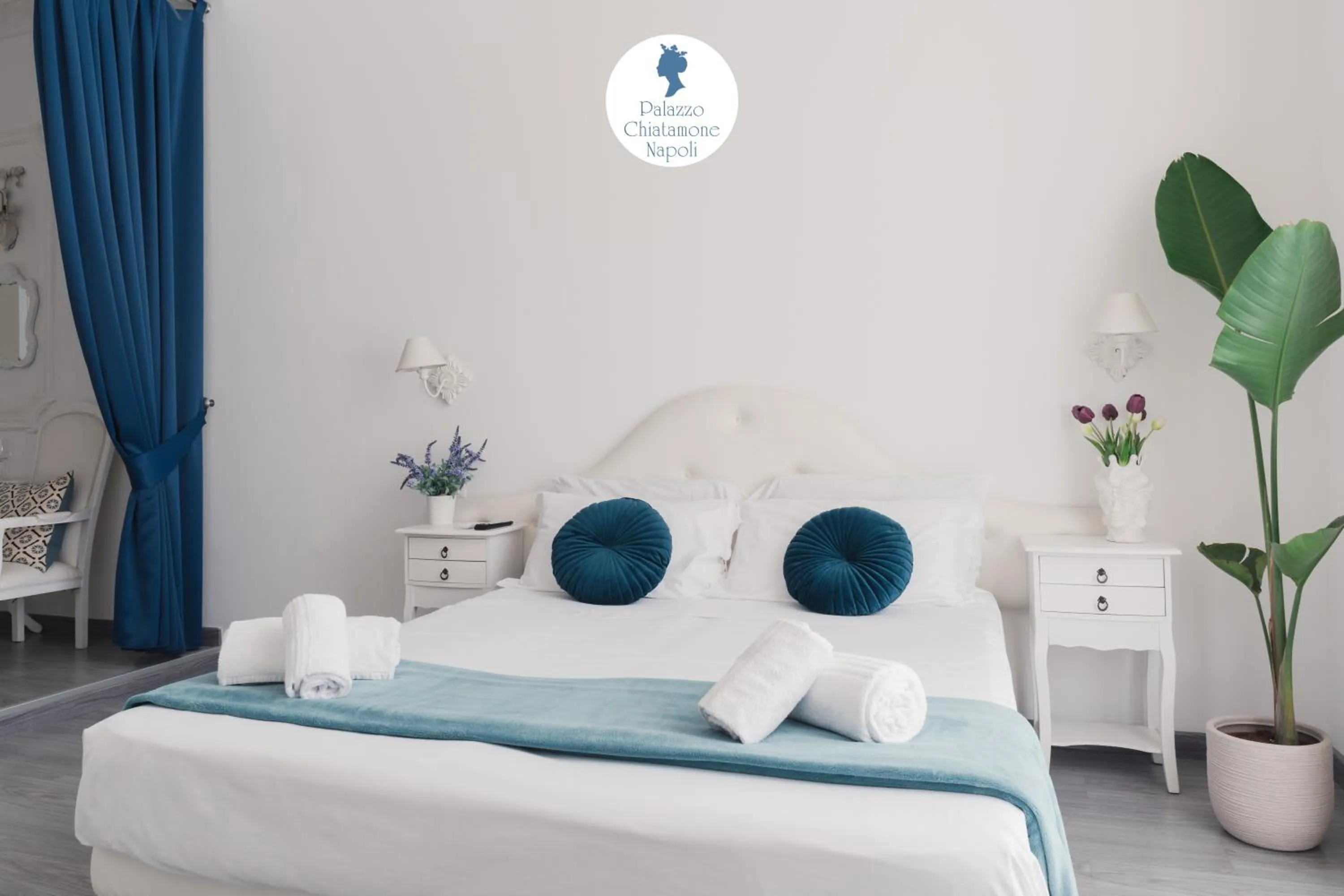 Bed in Palazzo Chiatamone