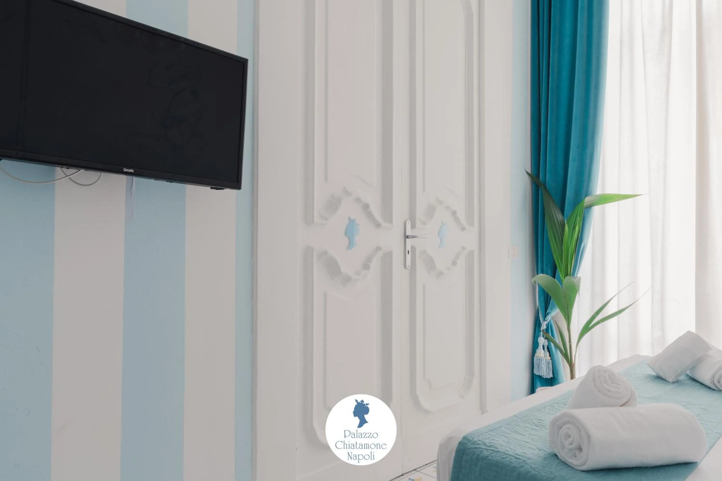 Bed in Palazzo Chiatamone