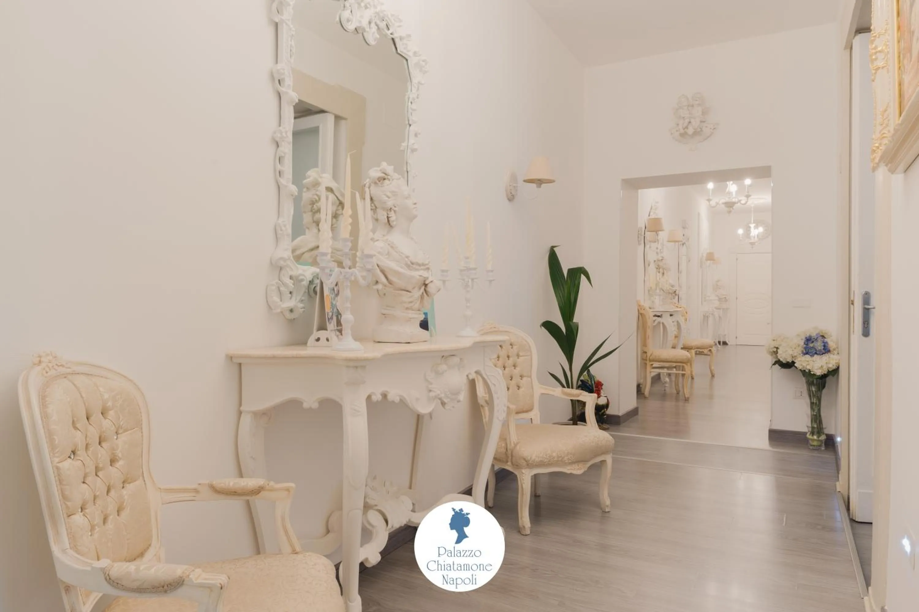 Decorative detail in Palazzo Chiatamone