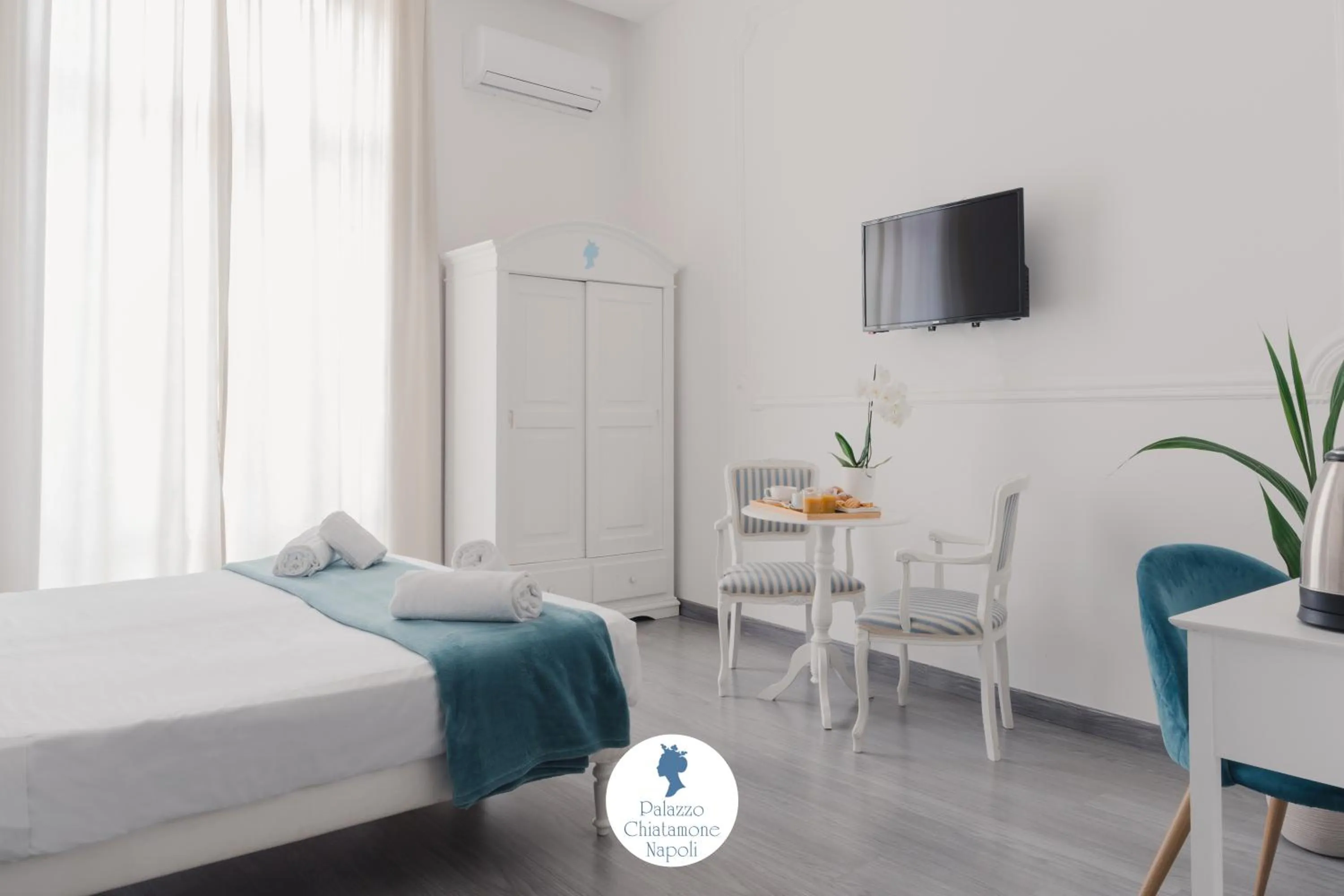 Bed in Palazzo Chiatamone