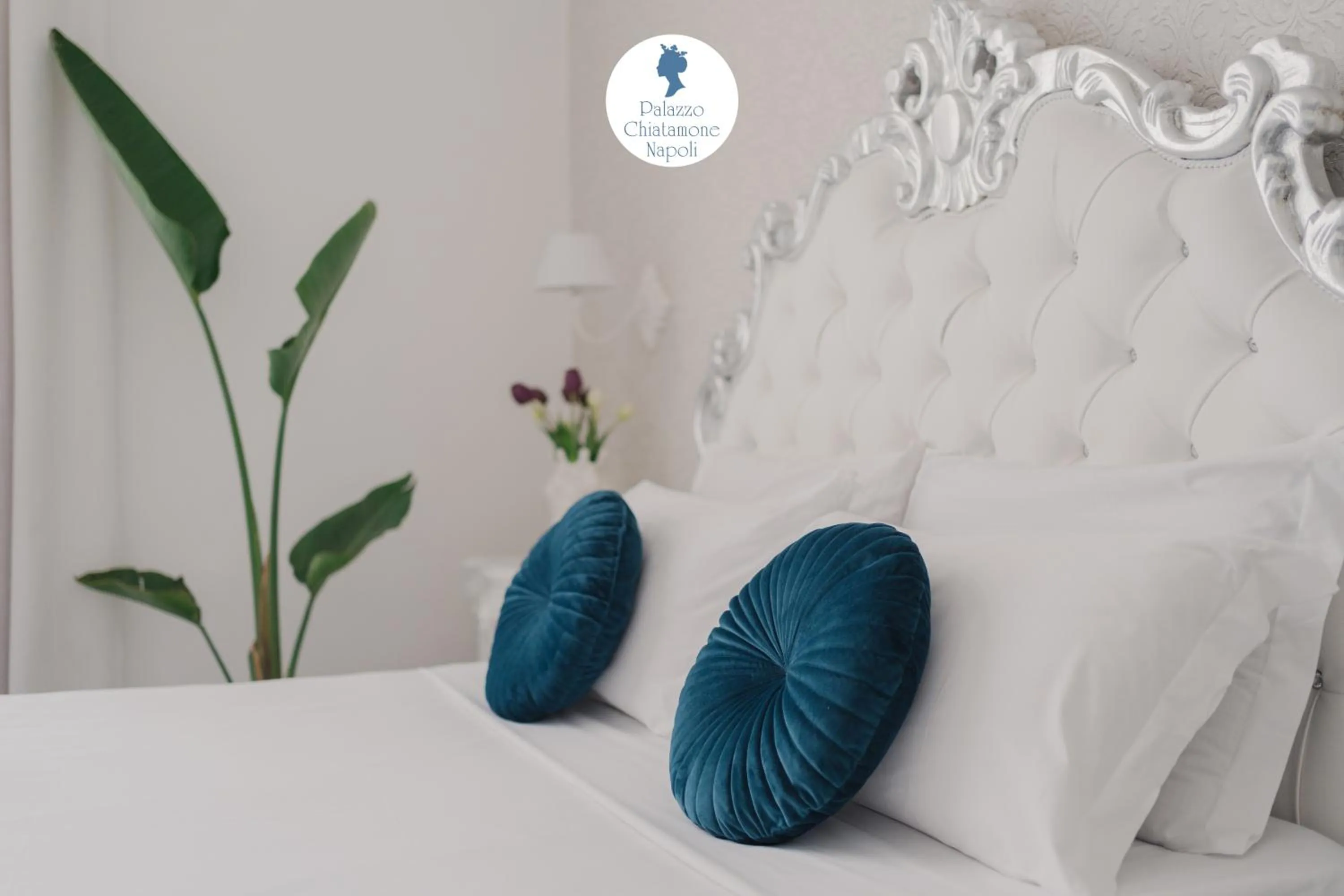 Bed in Palazzo Chiatamone