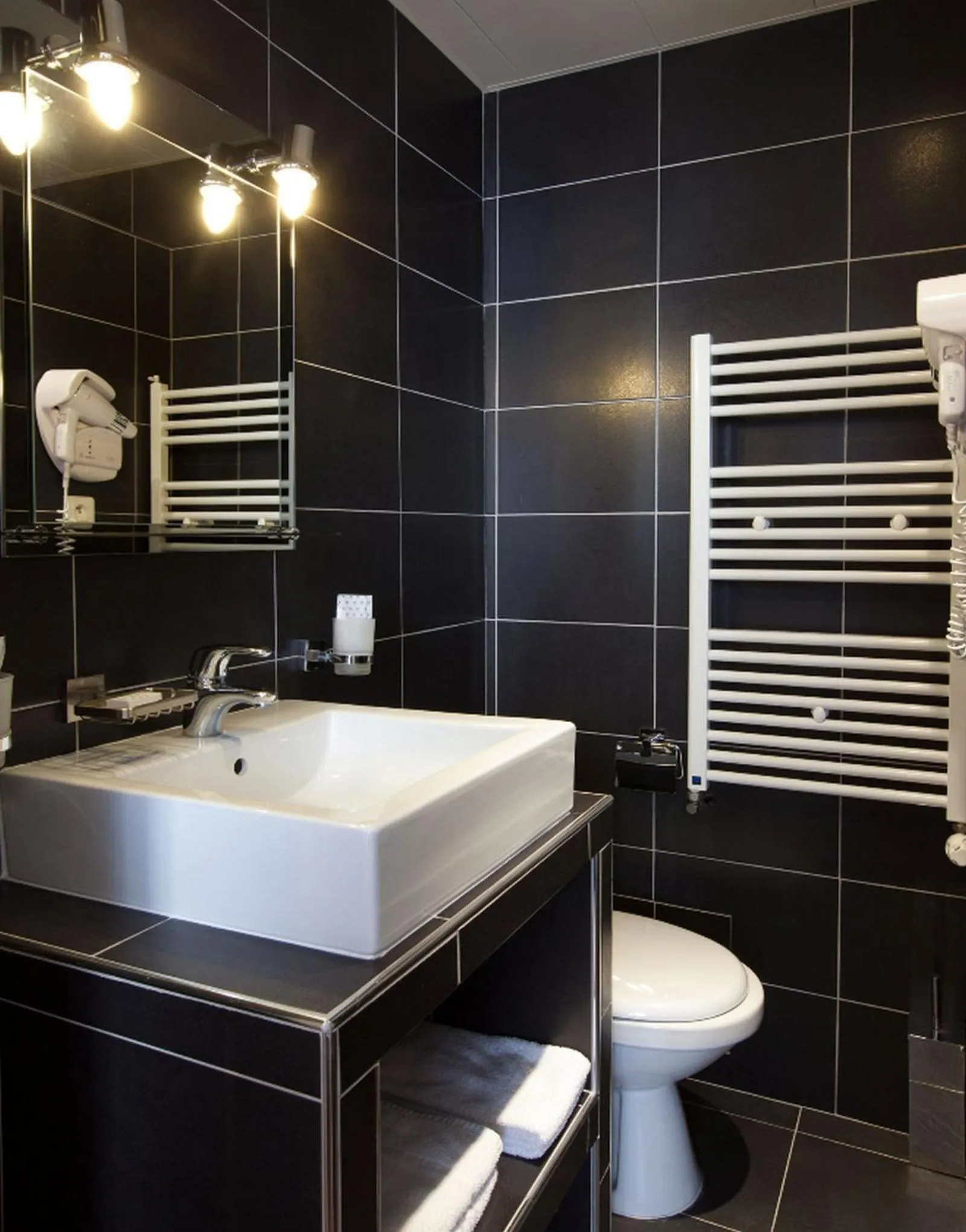 Bathroom in Cosmotel Hotel