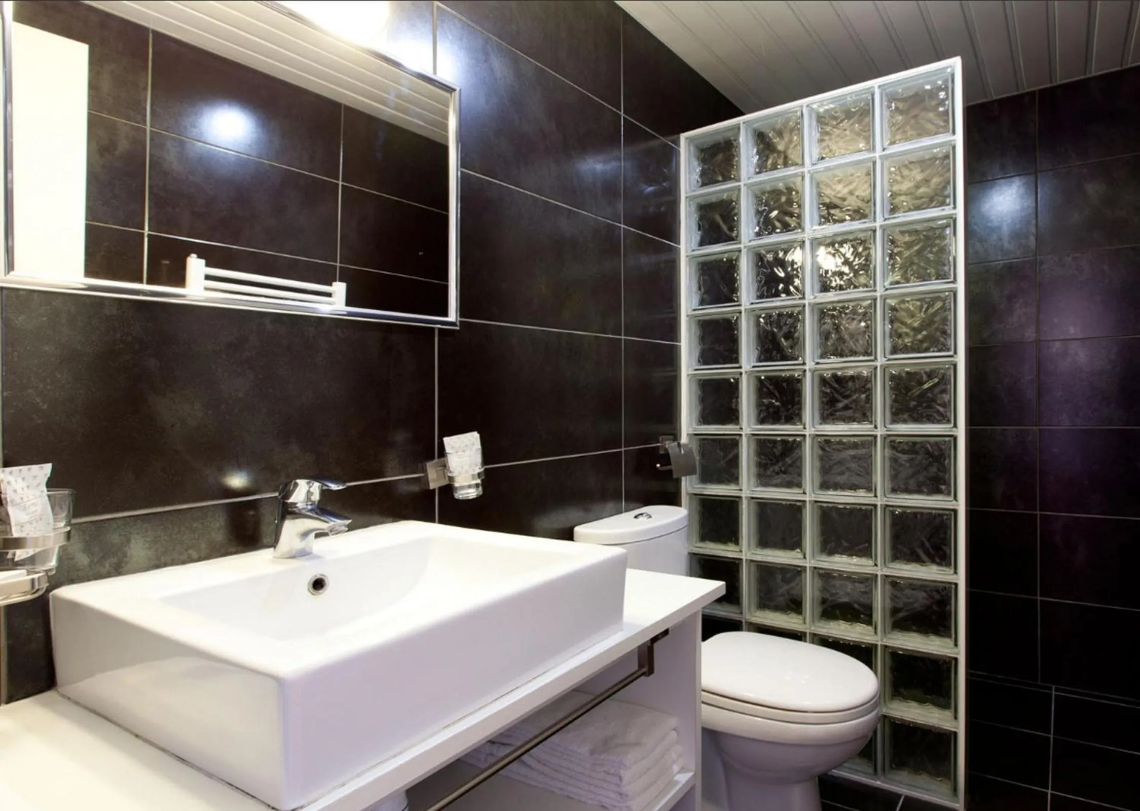 Bathroom in Cosmotel Hotel