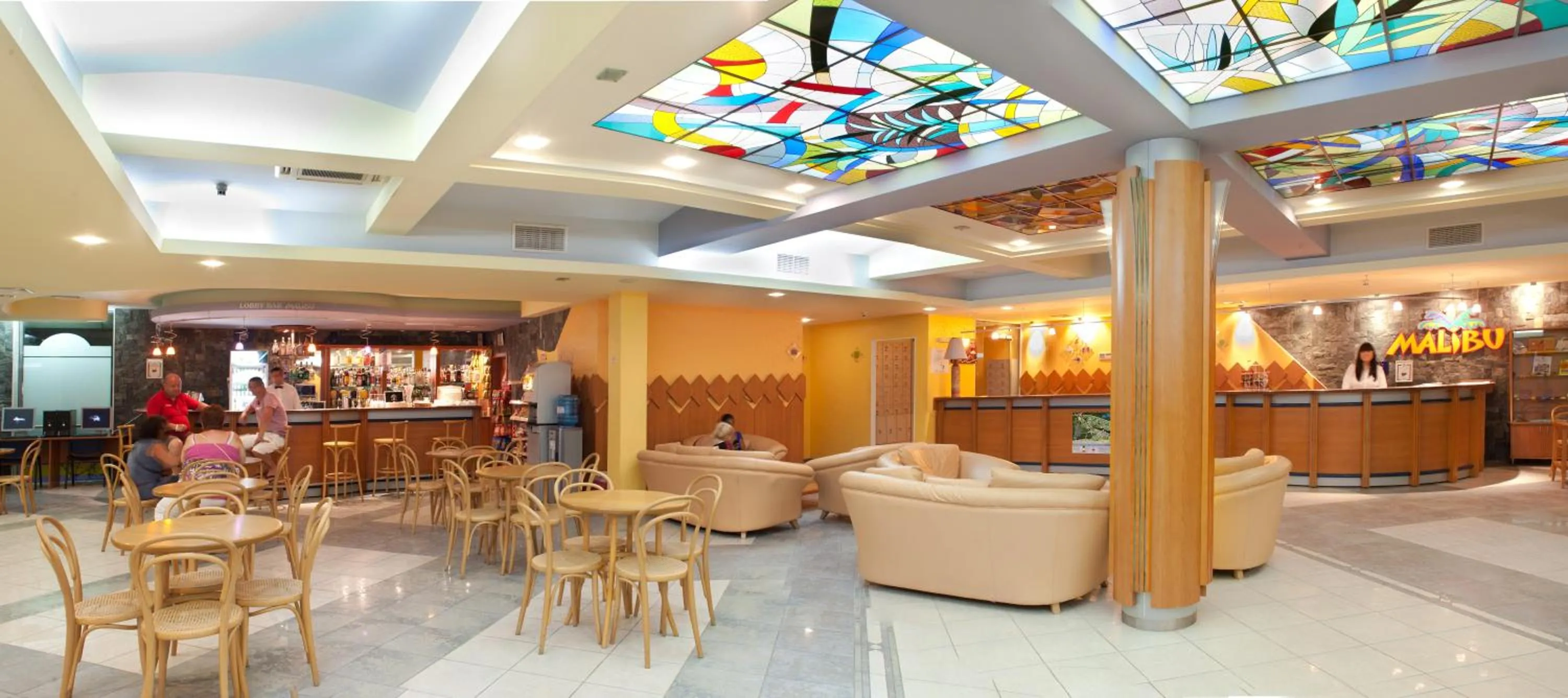 Lobby or reception in Hotel Malibu