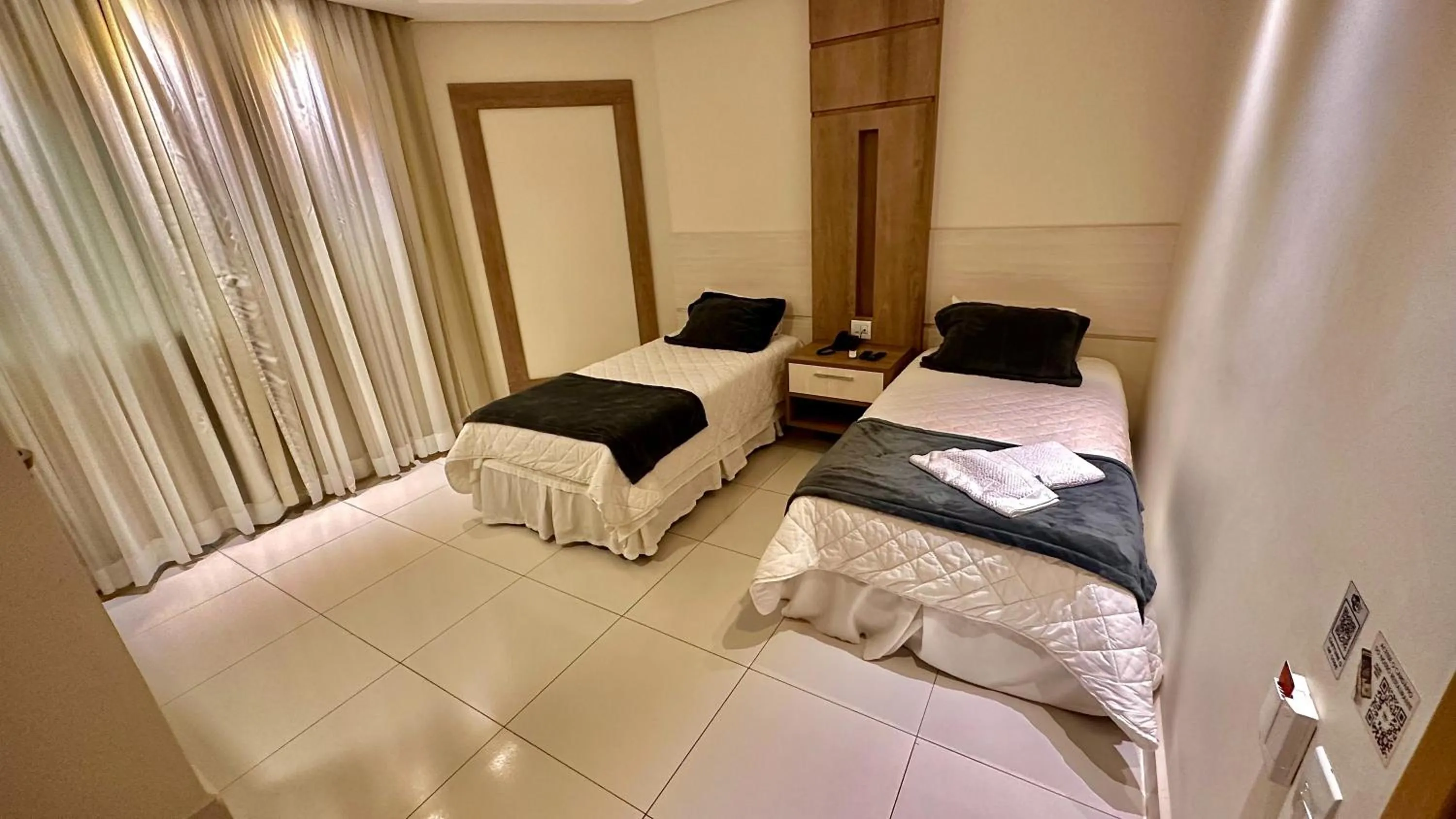 Bed in Hd Park Hotel