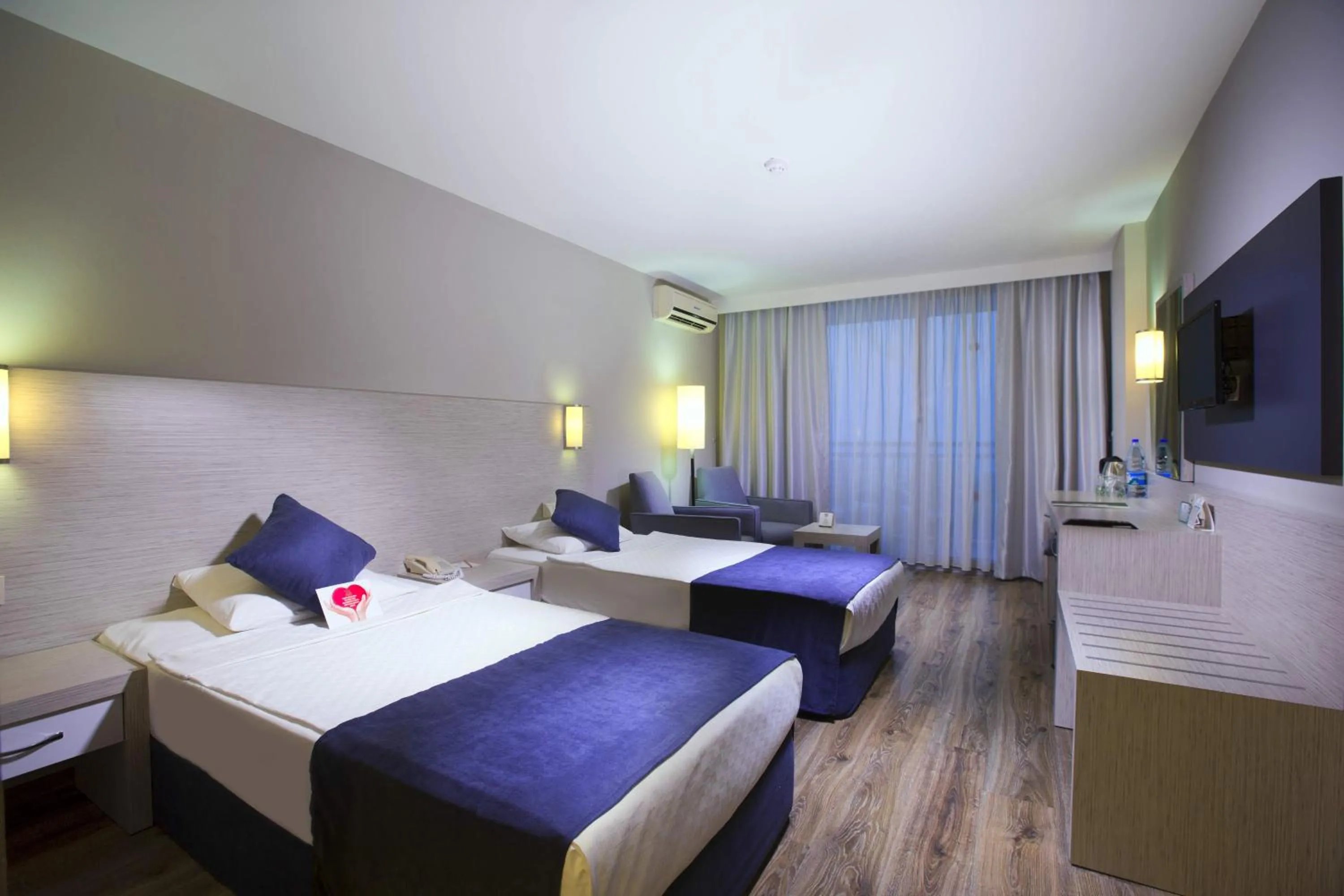 Bedroom, Bed in Washington Resort Hotel & Spa