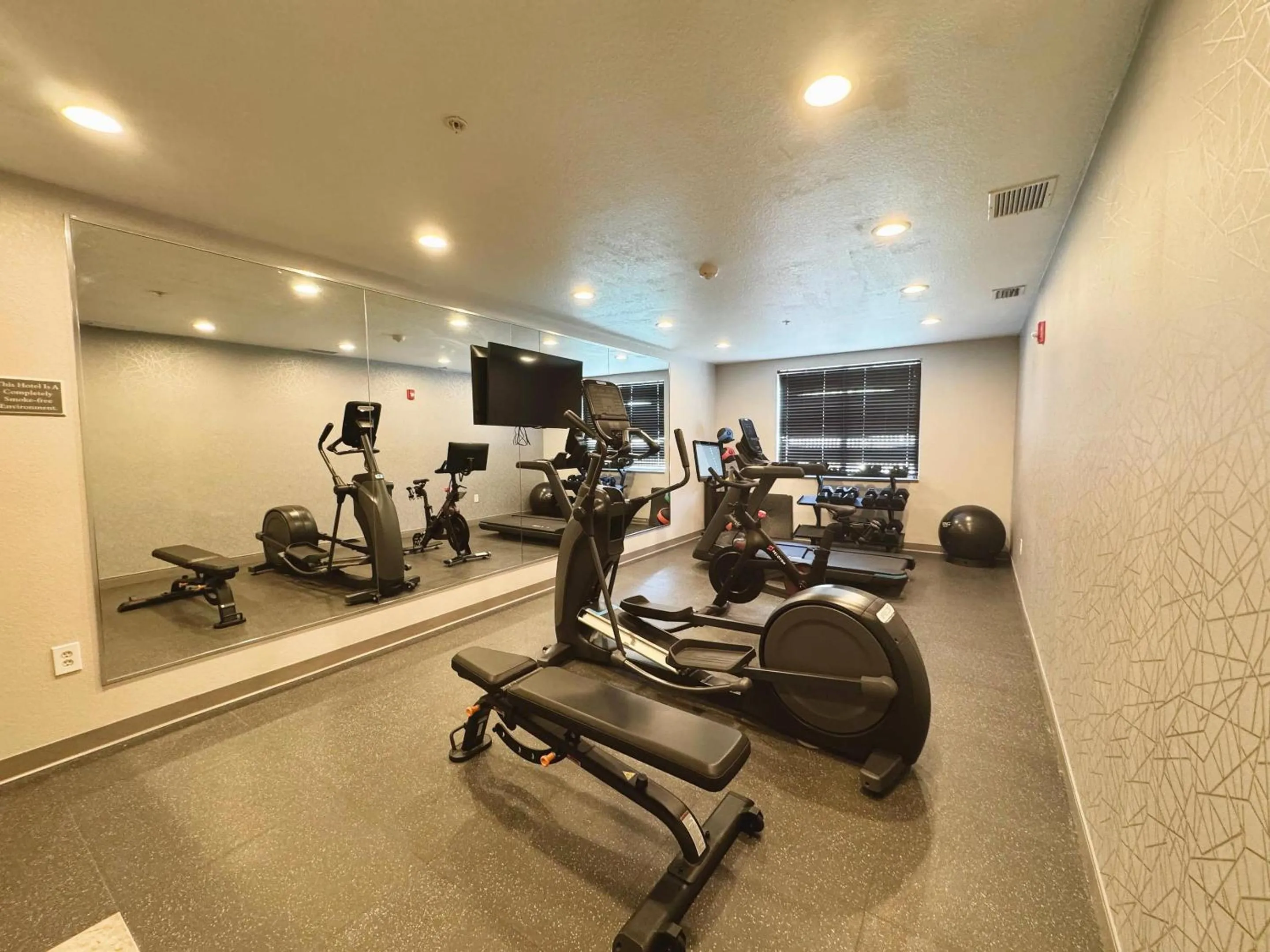 Fitness centre/facilities in Country Inn & Suites by Radisson, Port Charlotte, FL