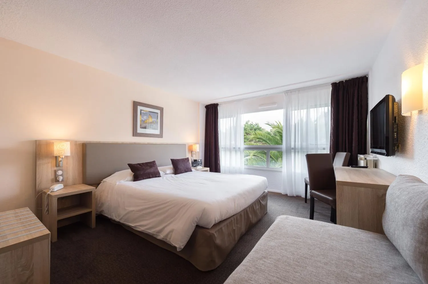 Bed in Brit Hôtel De L'océan