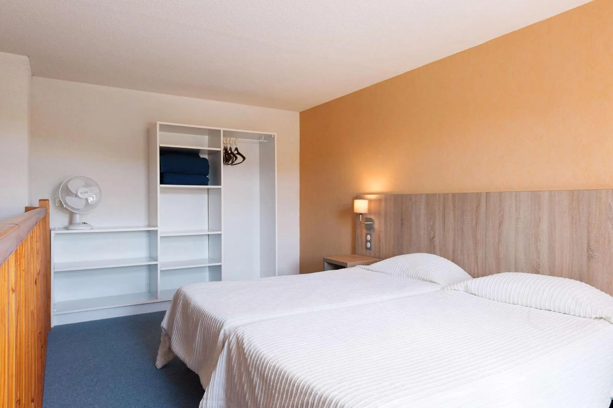 Bedroom, Bed in Brit Hôtel De L'océan