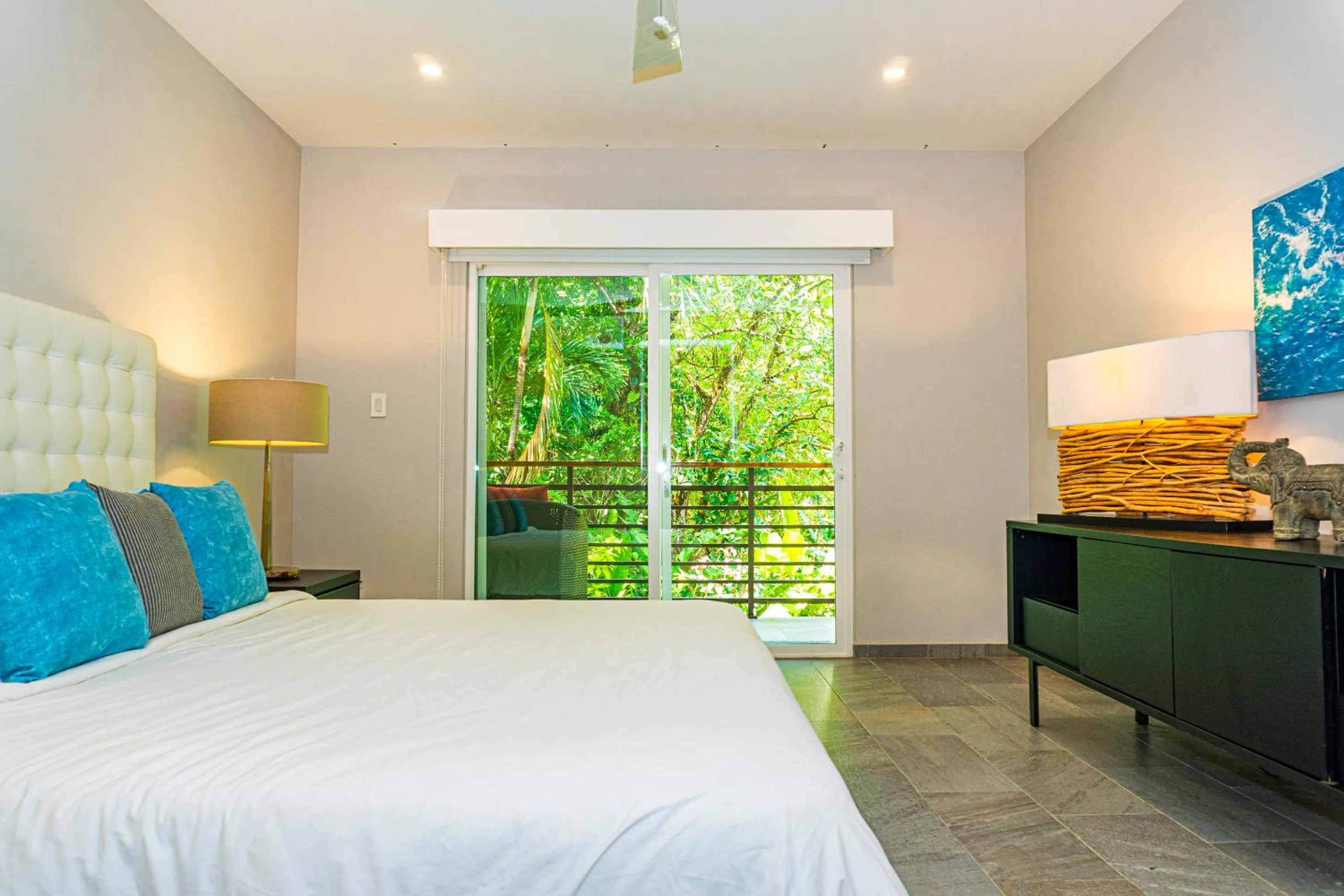 Bed in Elan at Ballena Beach