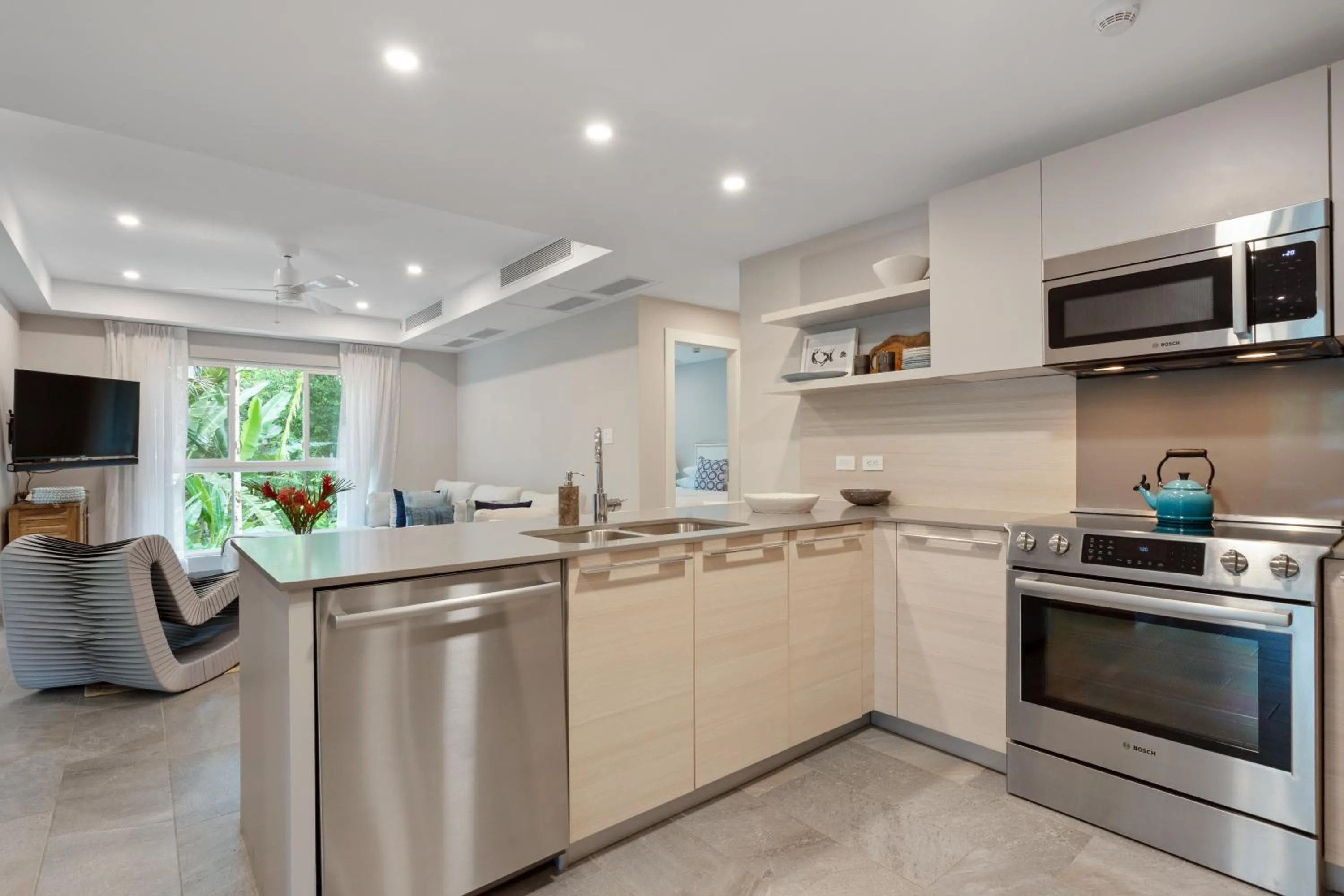 Kitchen or kitchenette in Elan at Ballena Beach