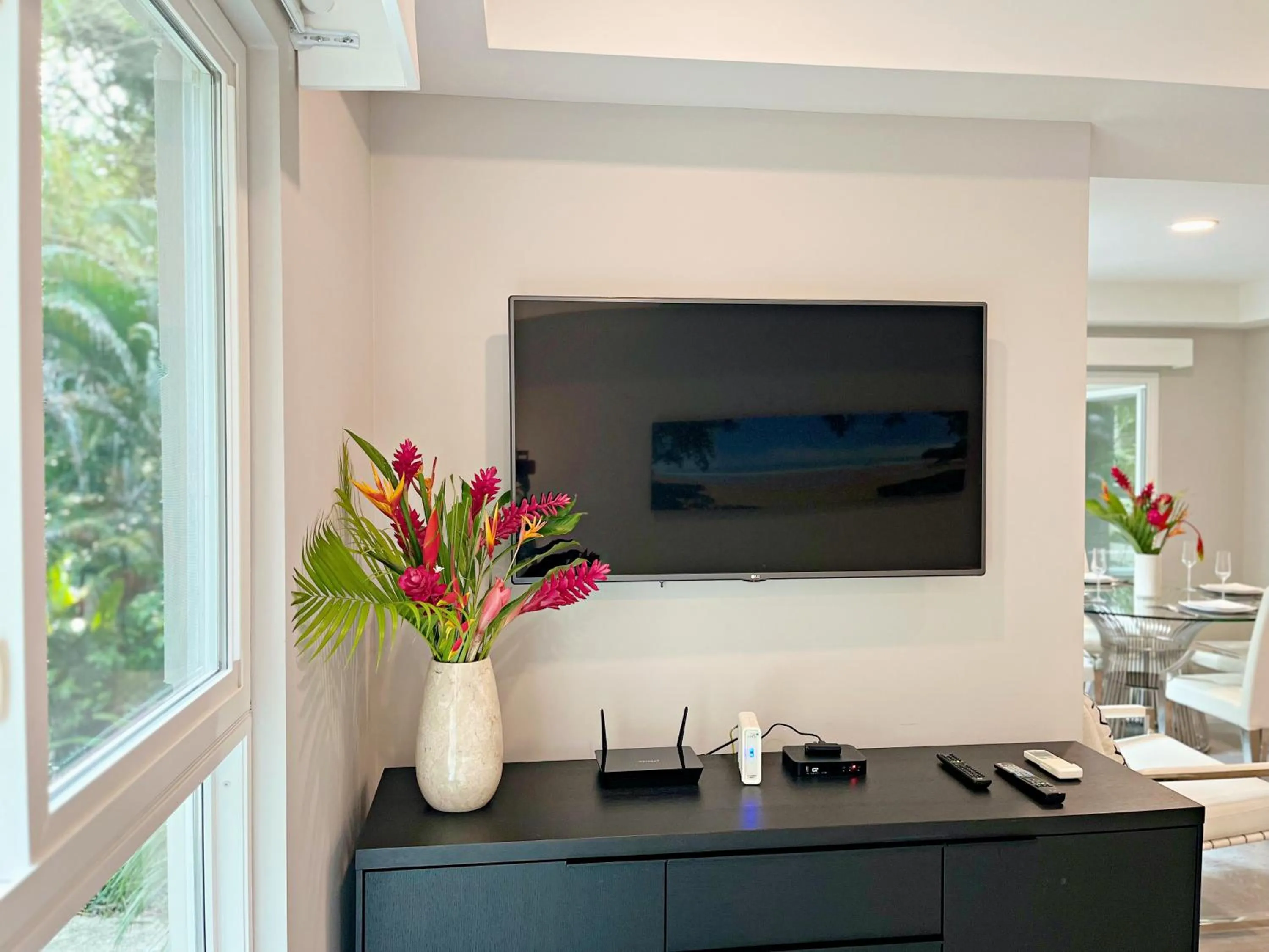 TV and multimedia in Elan at Ballena Beach