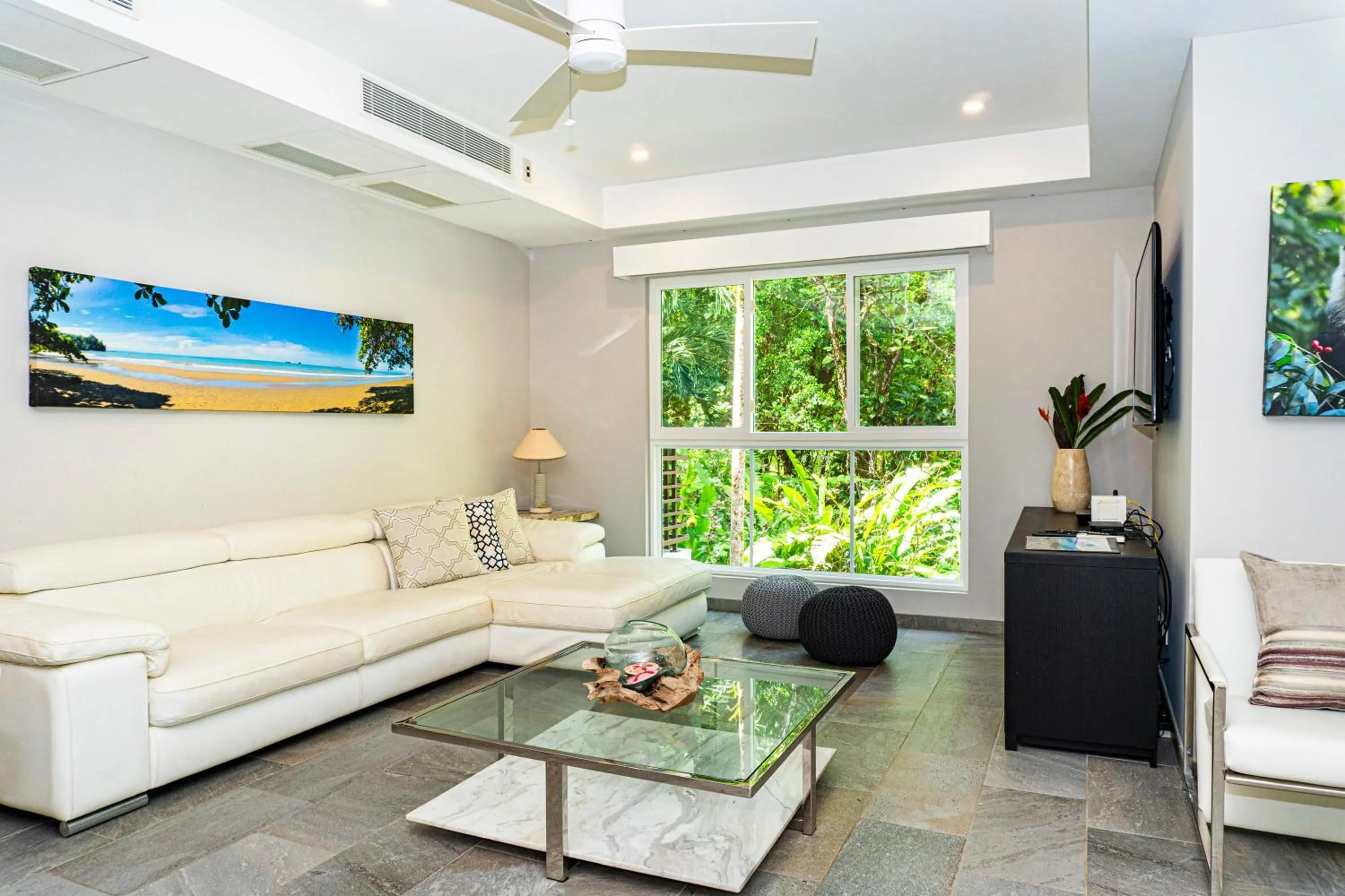 TV and multimedia in Elan at Ballena Beach