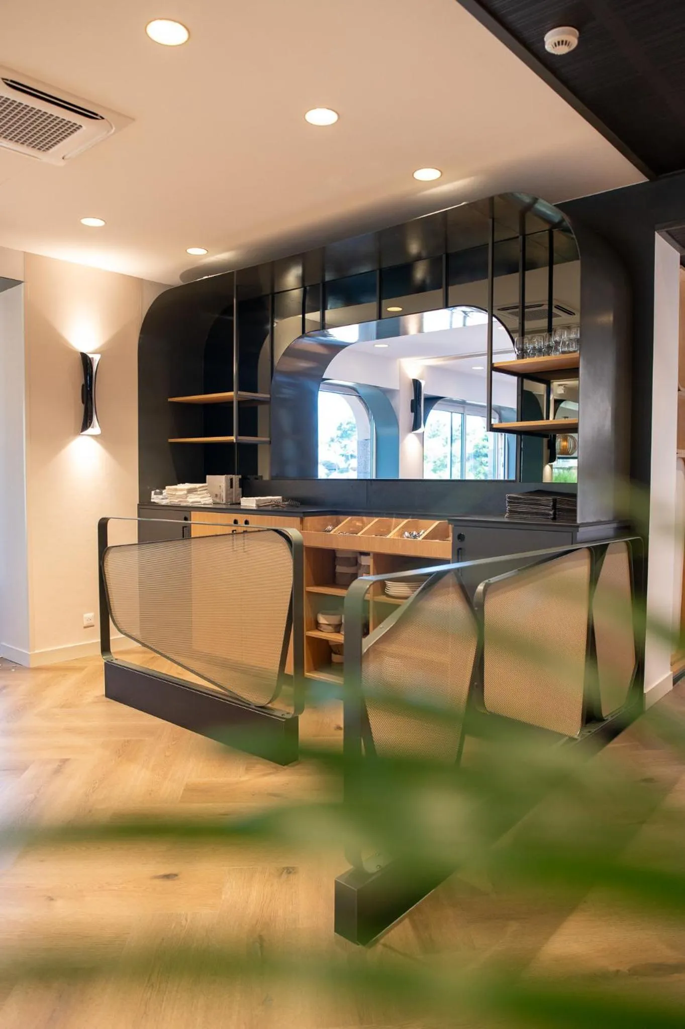 Restaurant/places to eat in Logis Hôtel Saint Guirec Et De La Plage