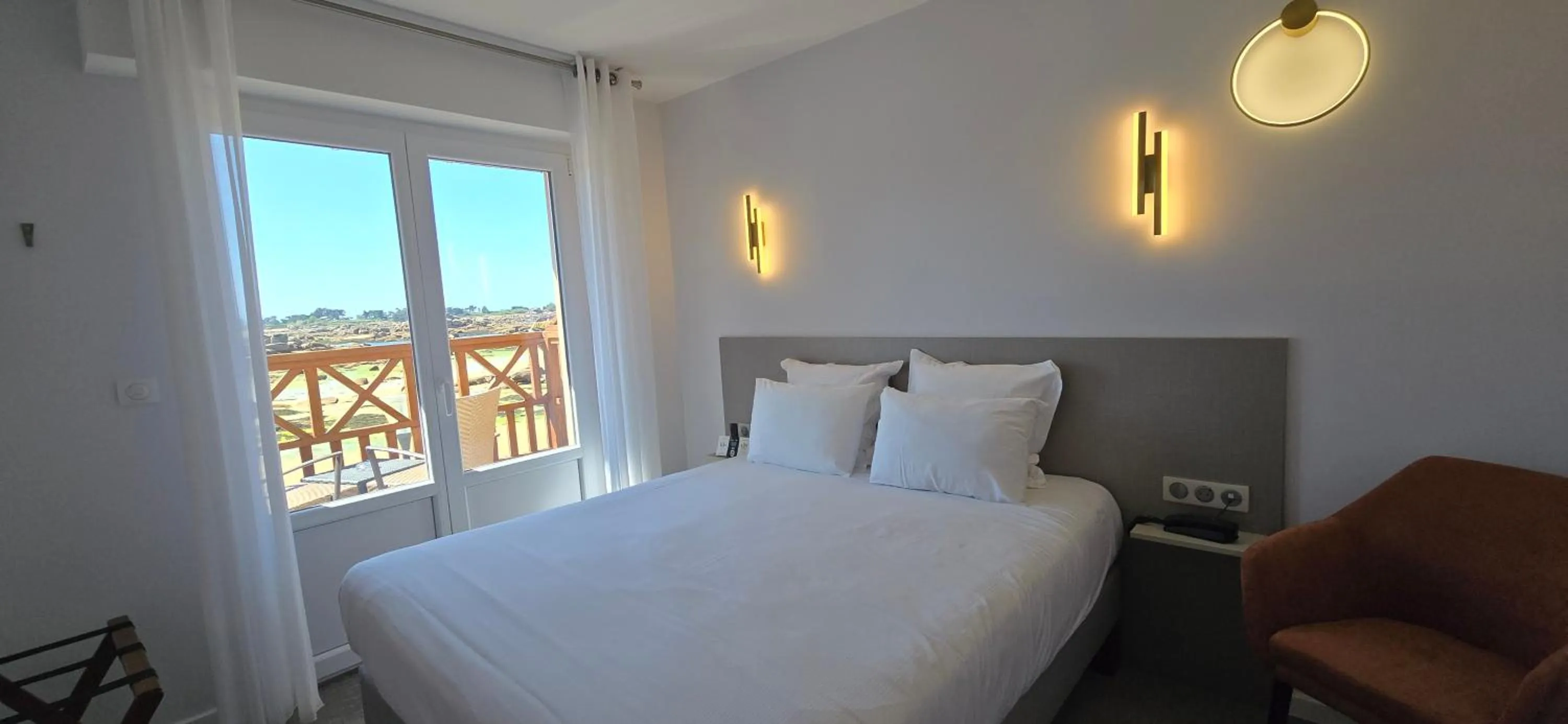 Photo of the whole room, Bed in Logis Hôtel Saint Guirec Et De La Plage