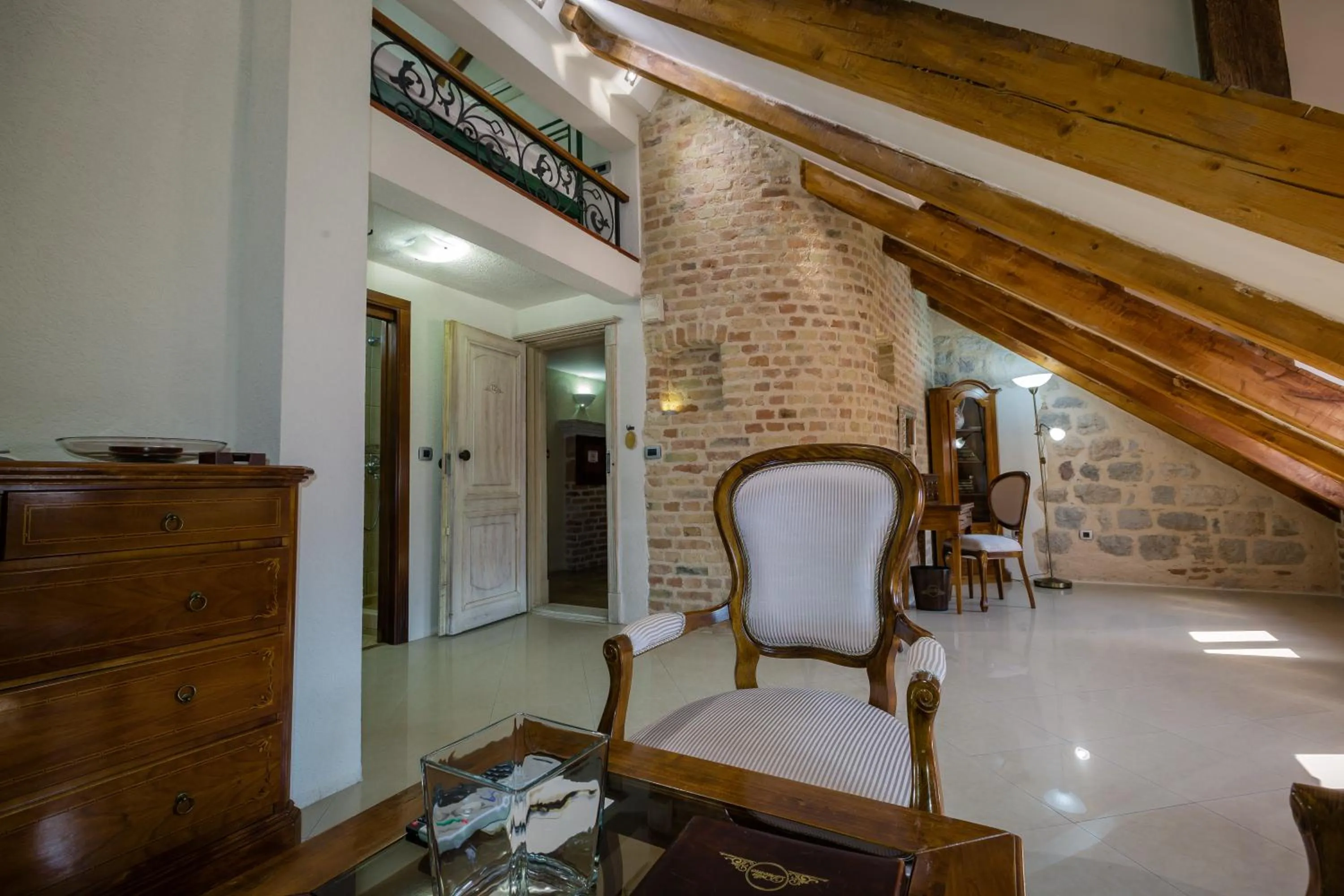 Seating area in Hotel Villa Duomo