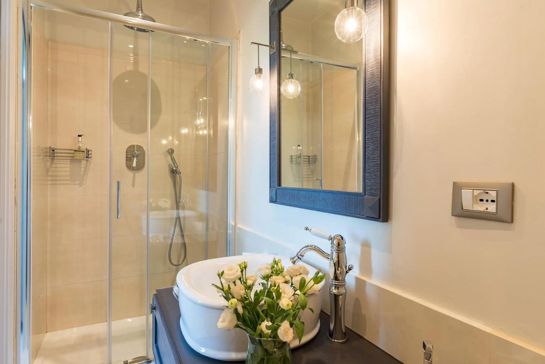 Shower in Relais Villa Al Vento