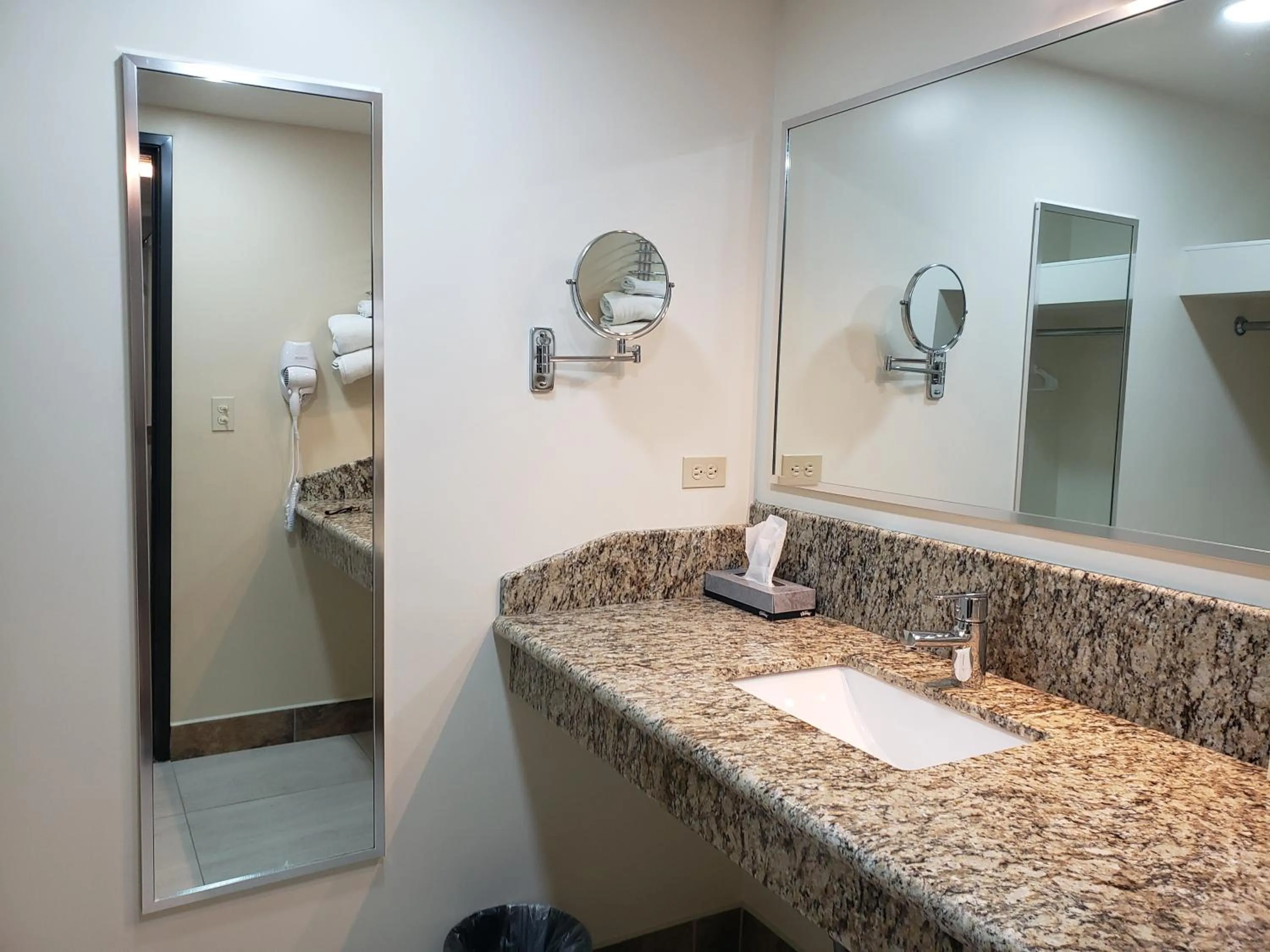 Bathroom in La Villa de Zaragoza