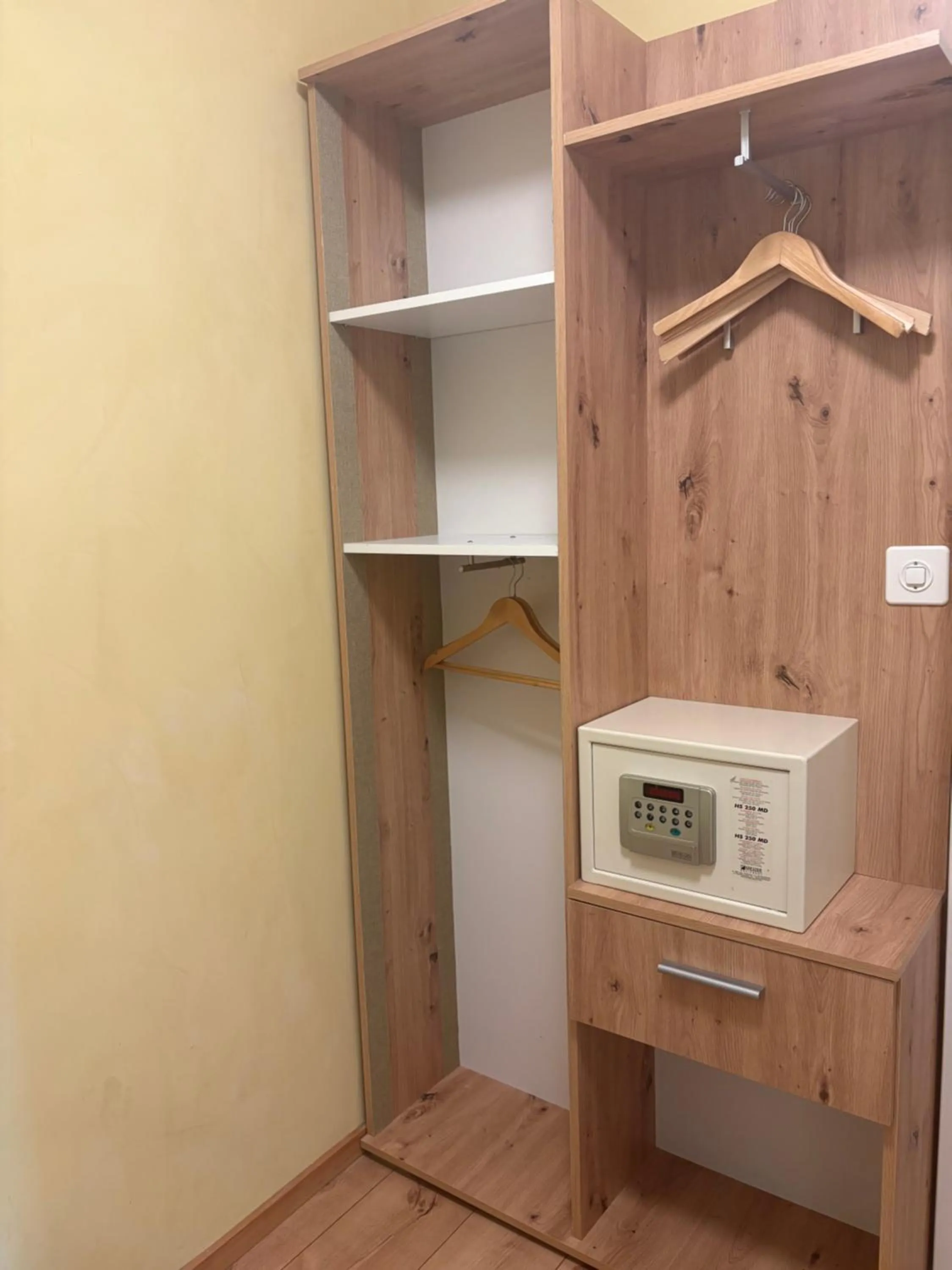 safe in Esos Hotel Quelle