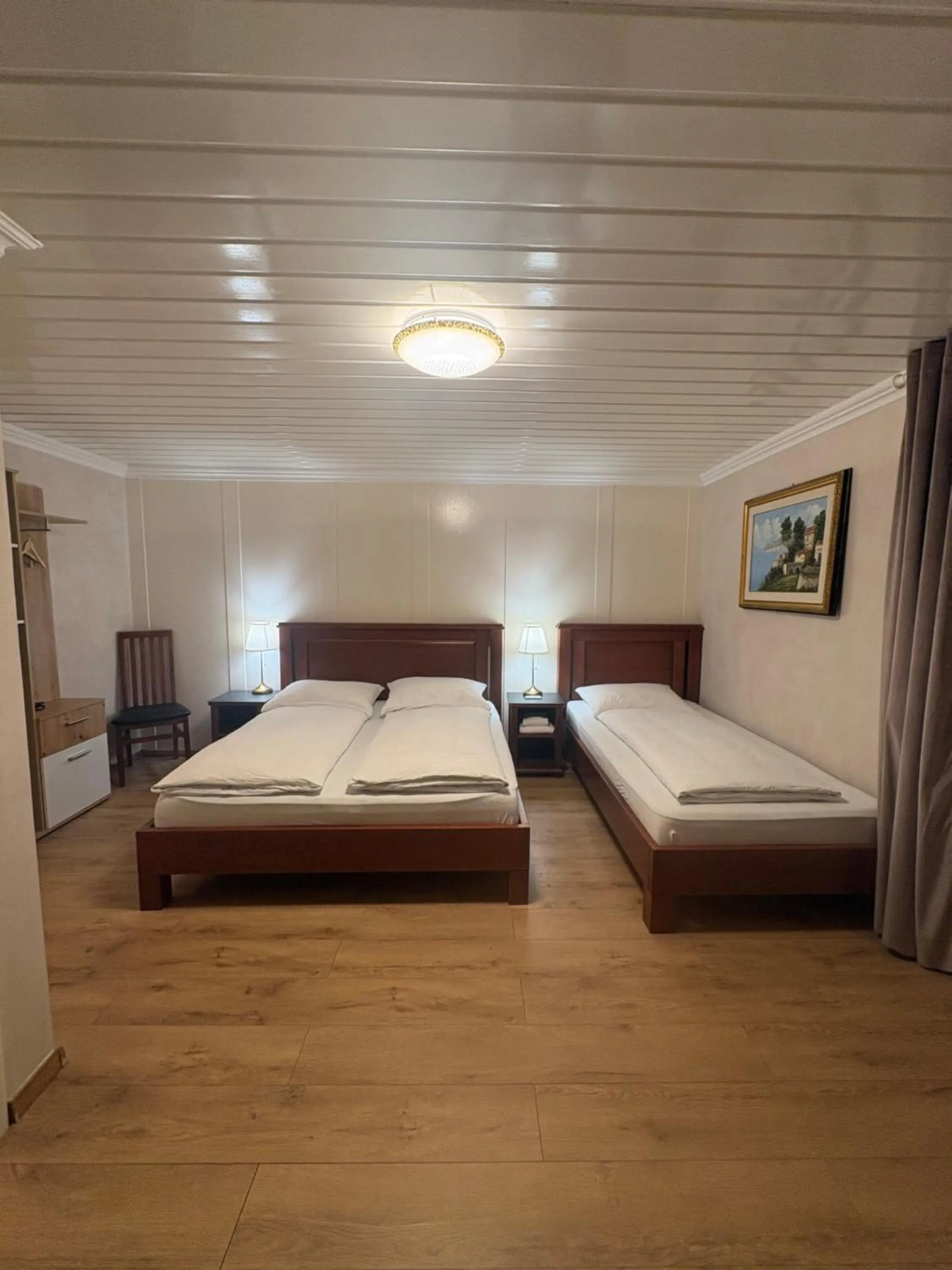 Bed in Esos Hotel Quelle