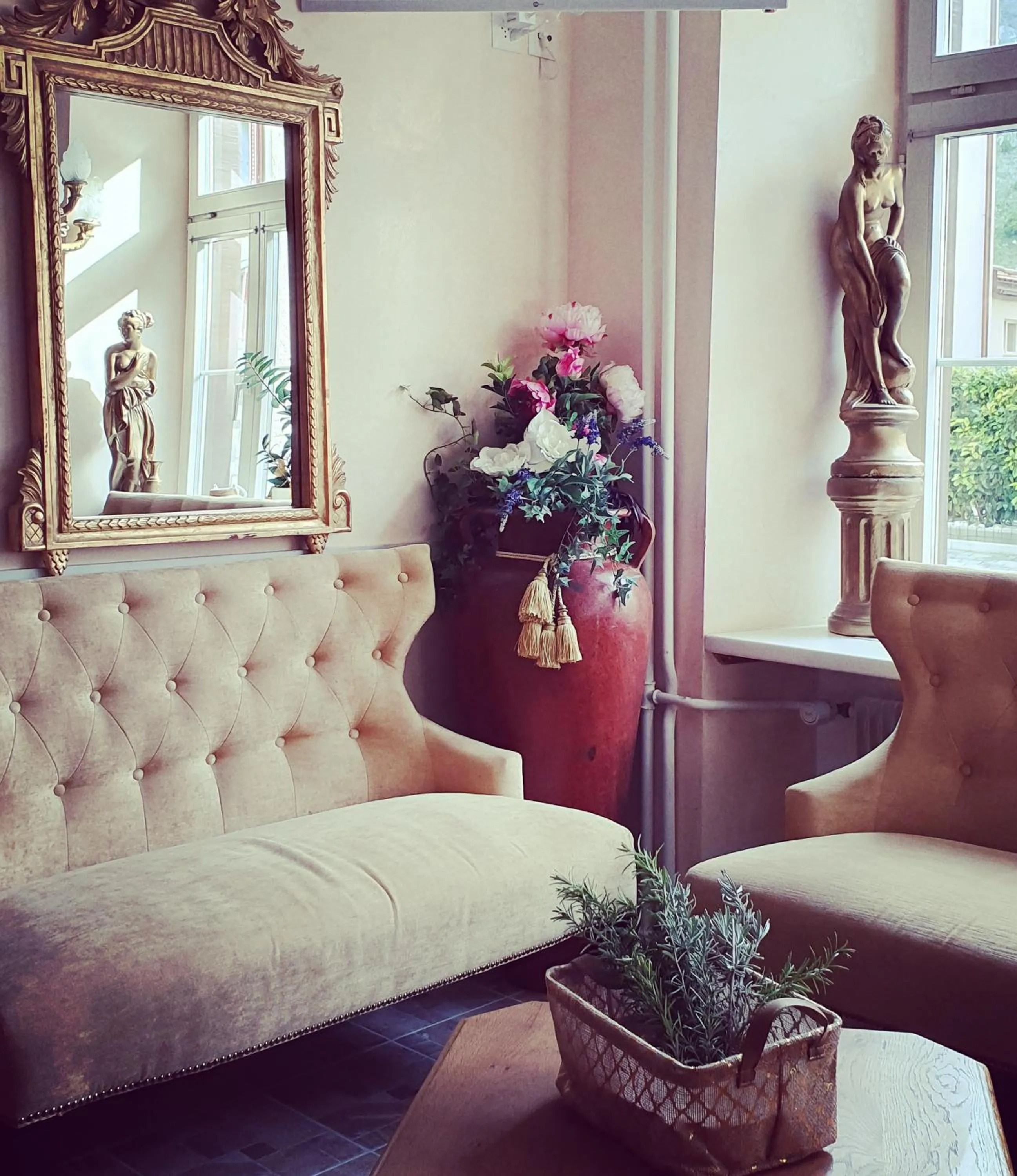 Lobby or reception in Esos Hotel Quelle