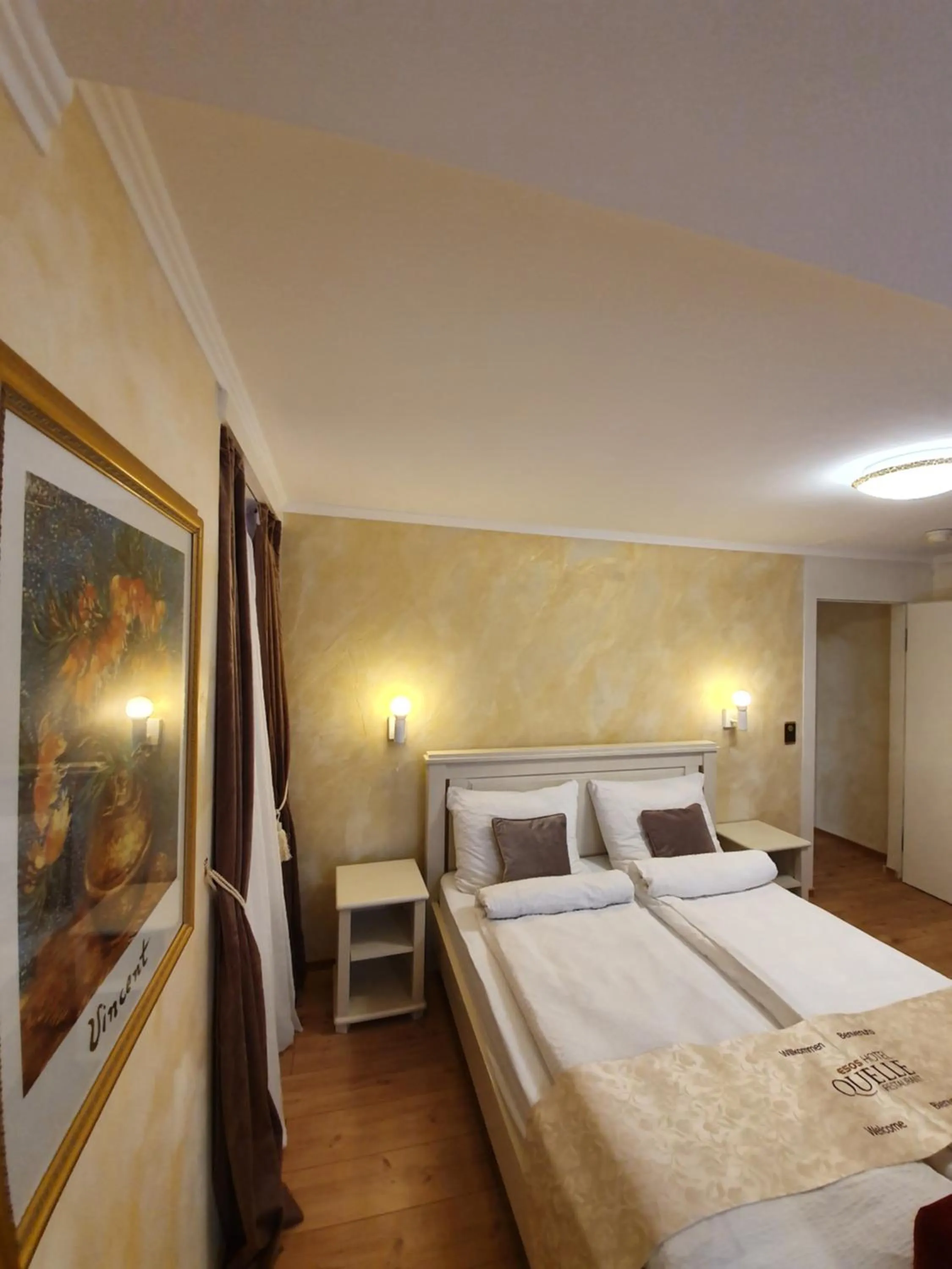 Bed in Esos Hotel Quelle