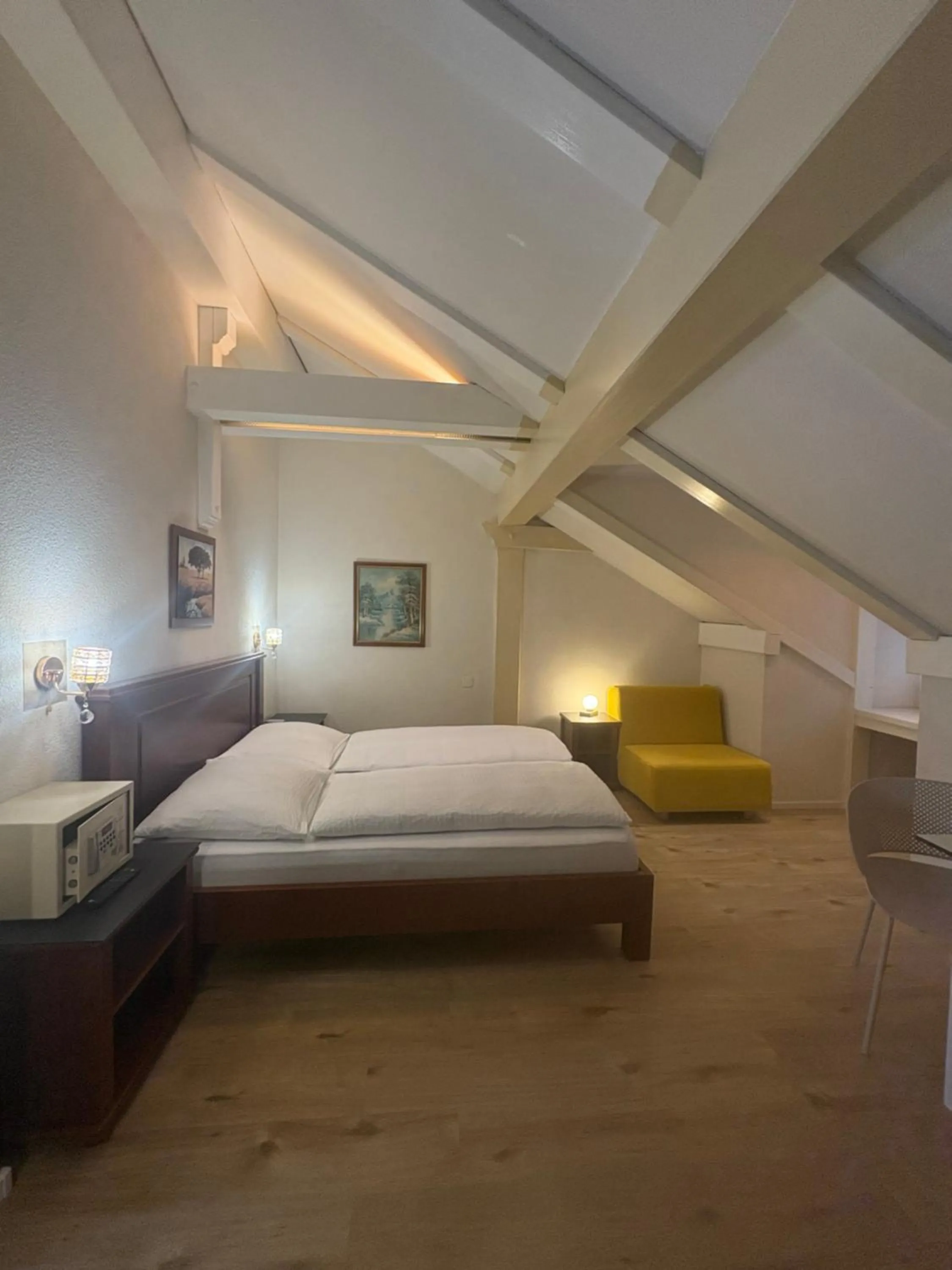 Living room, Bed in Esos Hotel Quelle