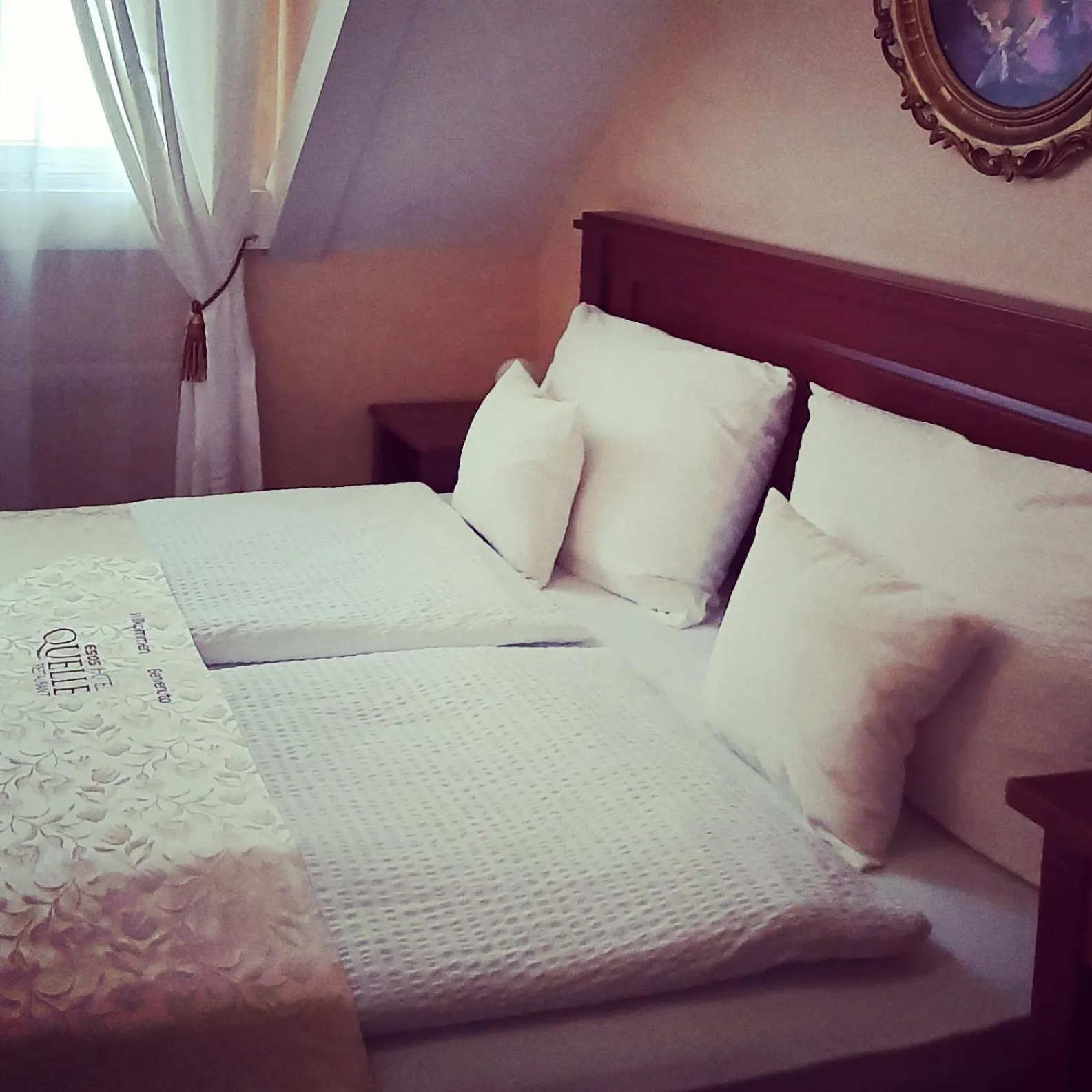 Bed in Esos Hotel Quelle