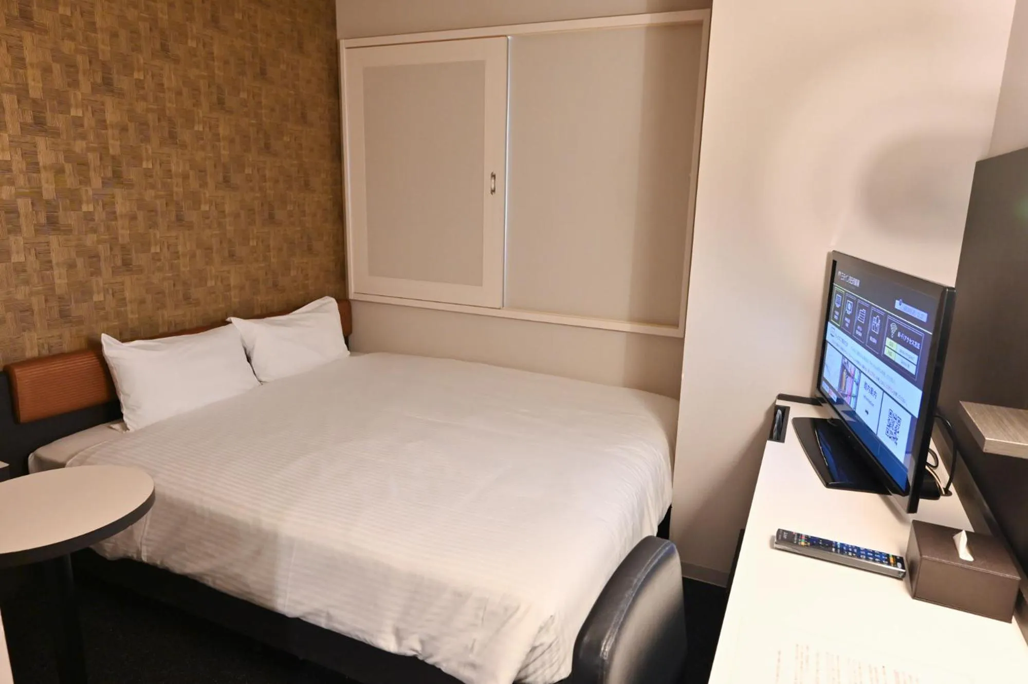 Photo of the whole room, Bed in Sanco Inn Yokkaichi Ekimae