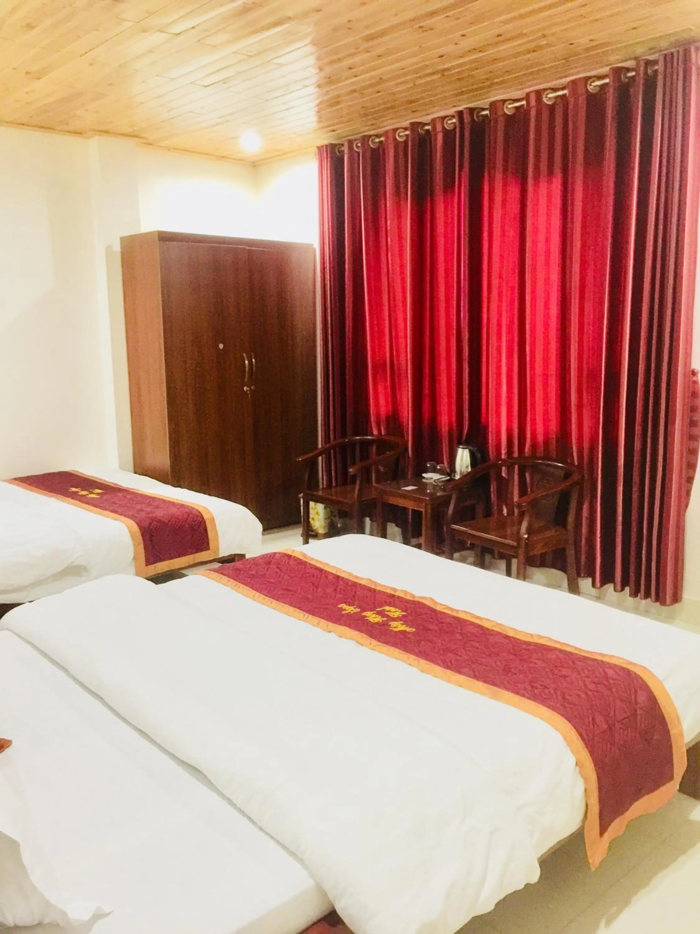 Bed in May Hong Hotel