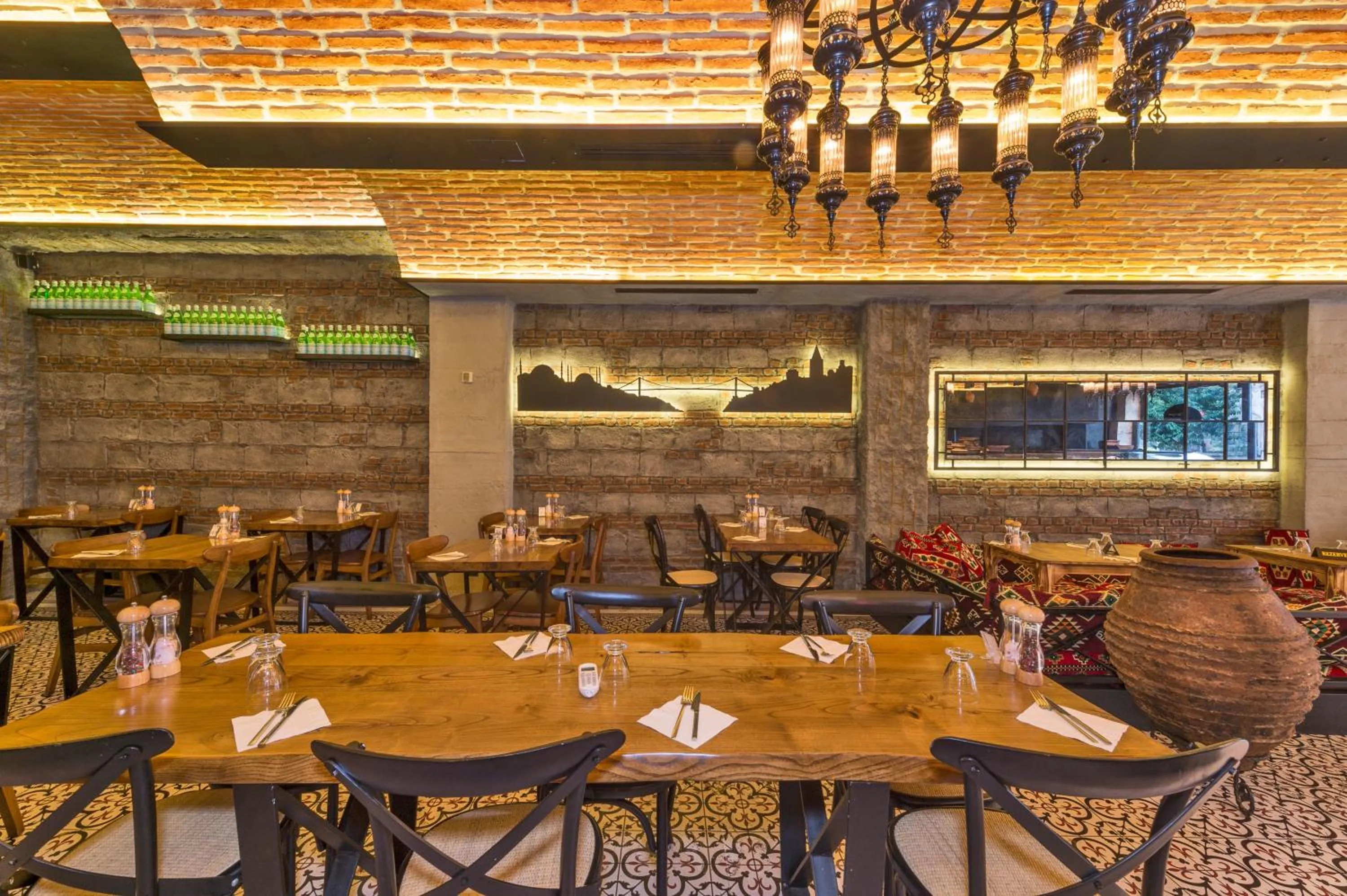 Restaurant/places to eat in The Empress Theodora Hotel