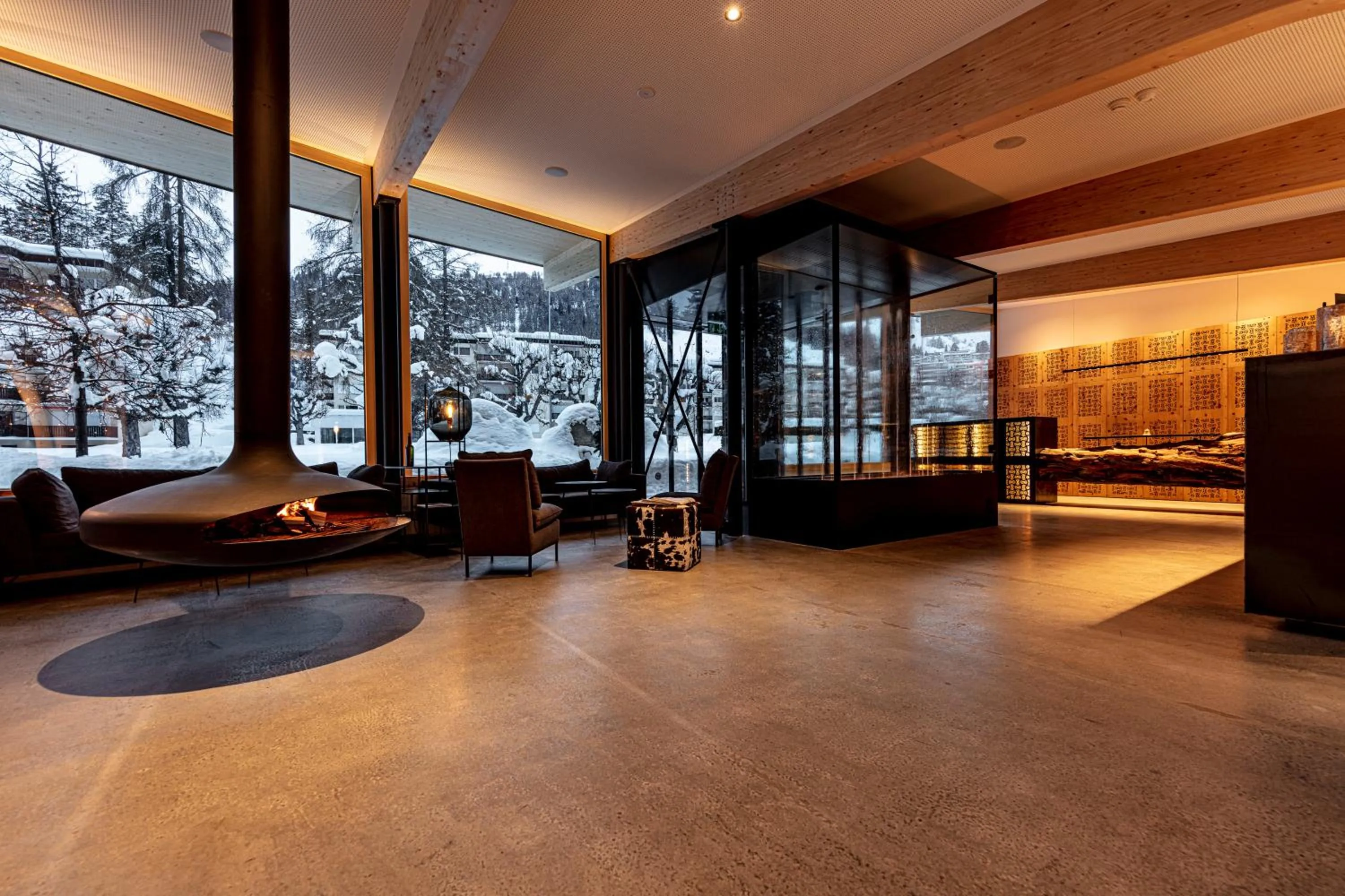 Lobby or reception in Hotel Arnica Scuol - Adults Only
