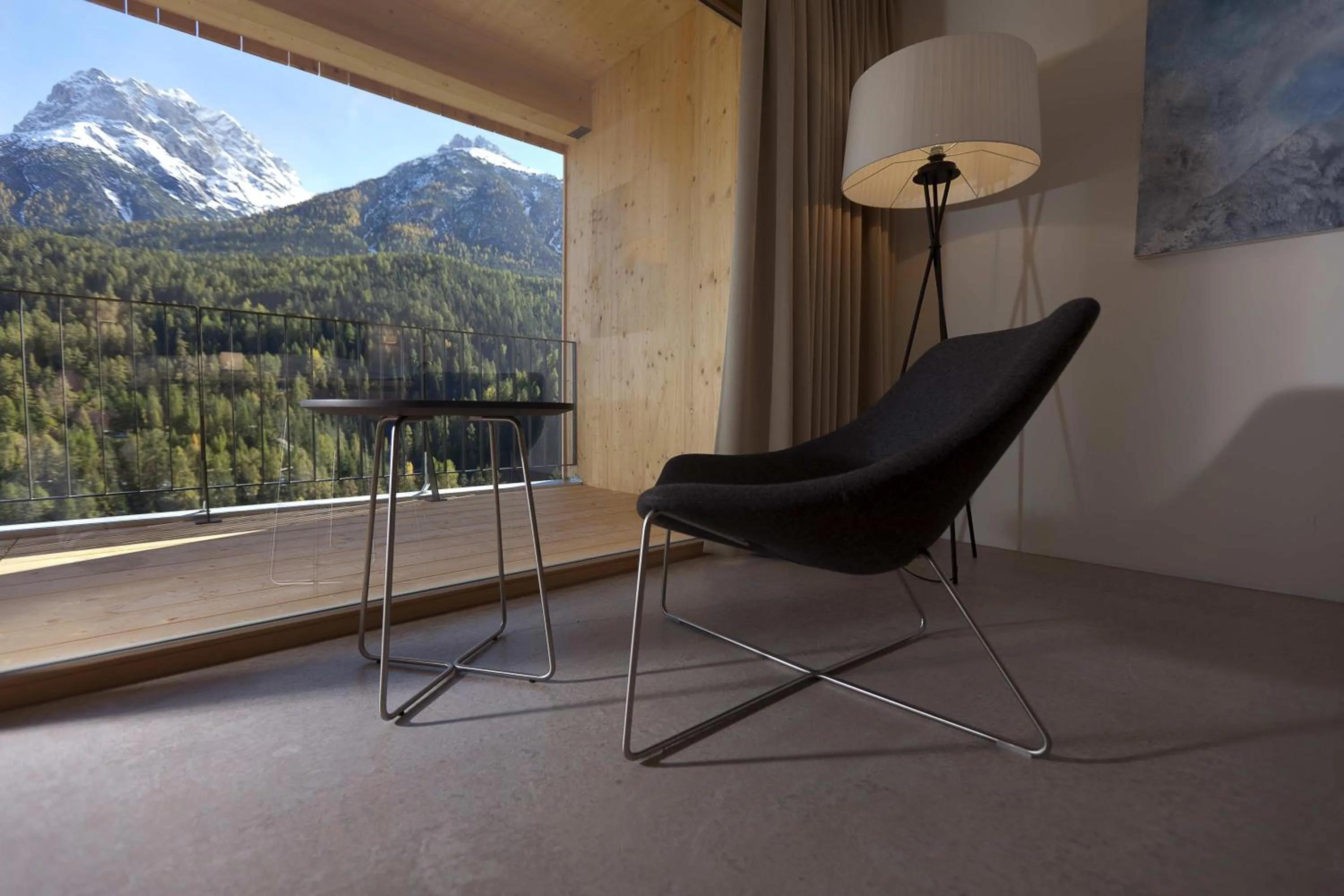 Balcony/Terrace in Hotel Arnica Scuol - Adults Only