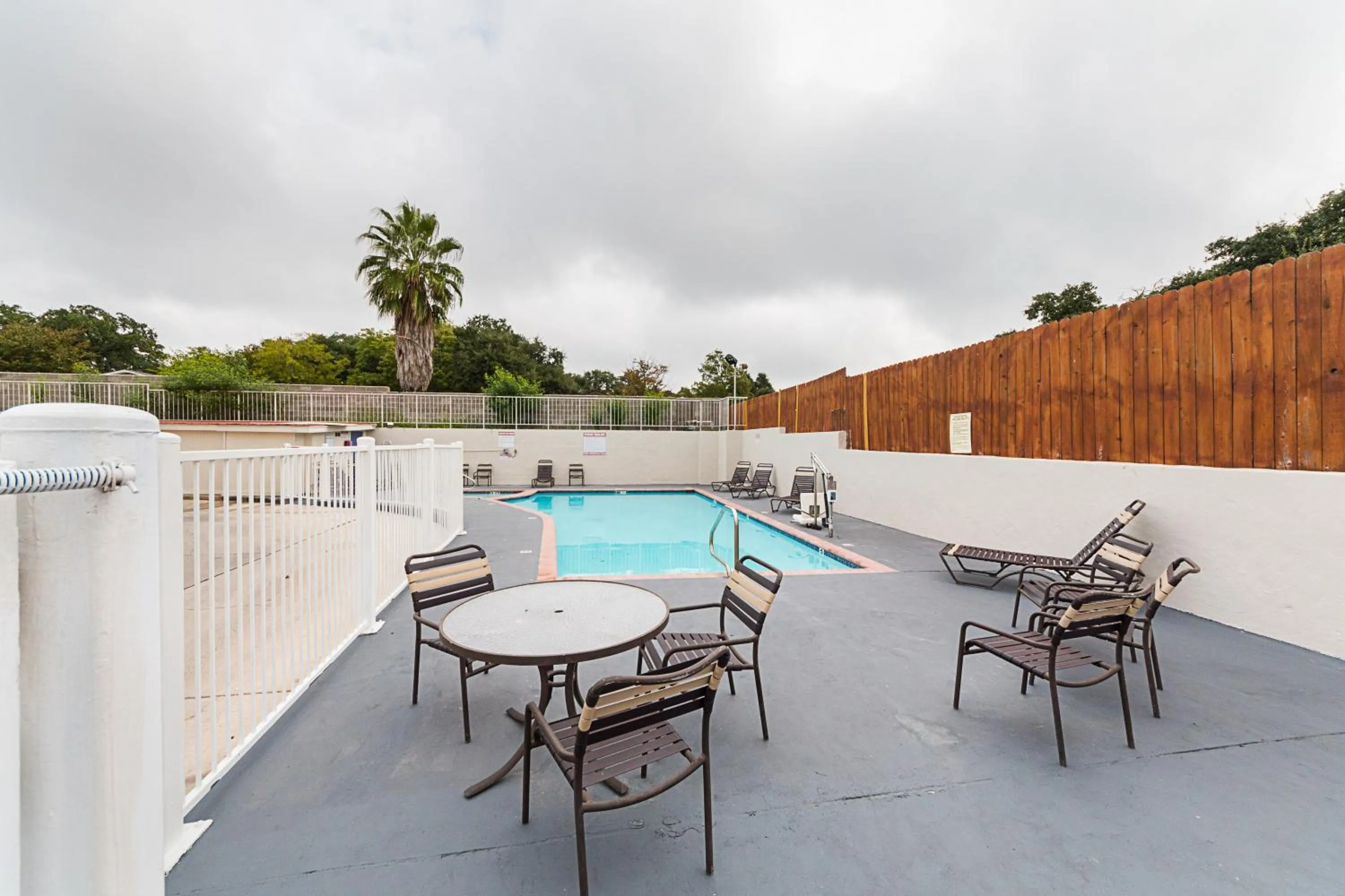 Swimming pool in Motel 6-San Antonio, TX - Fiesta Trails