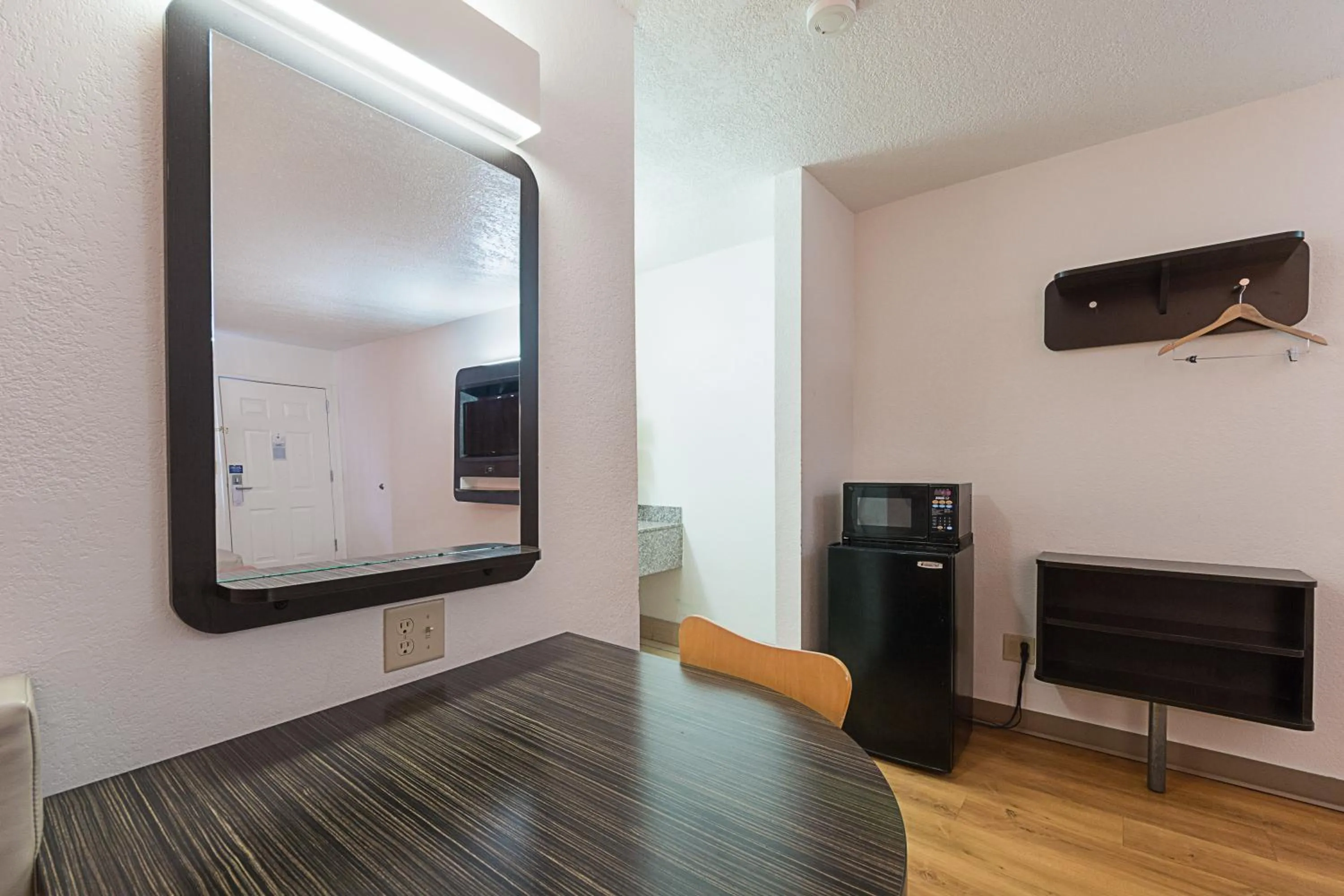 Bedroom in Motel 6-San Antonio, TX - Fiesta Trails